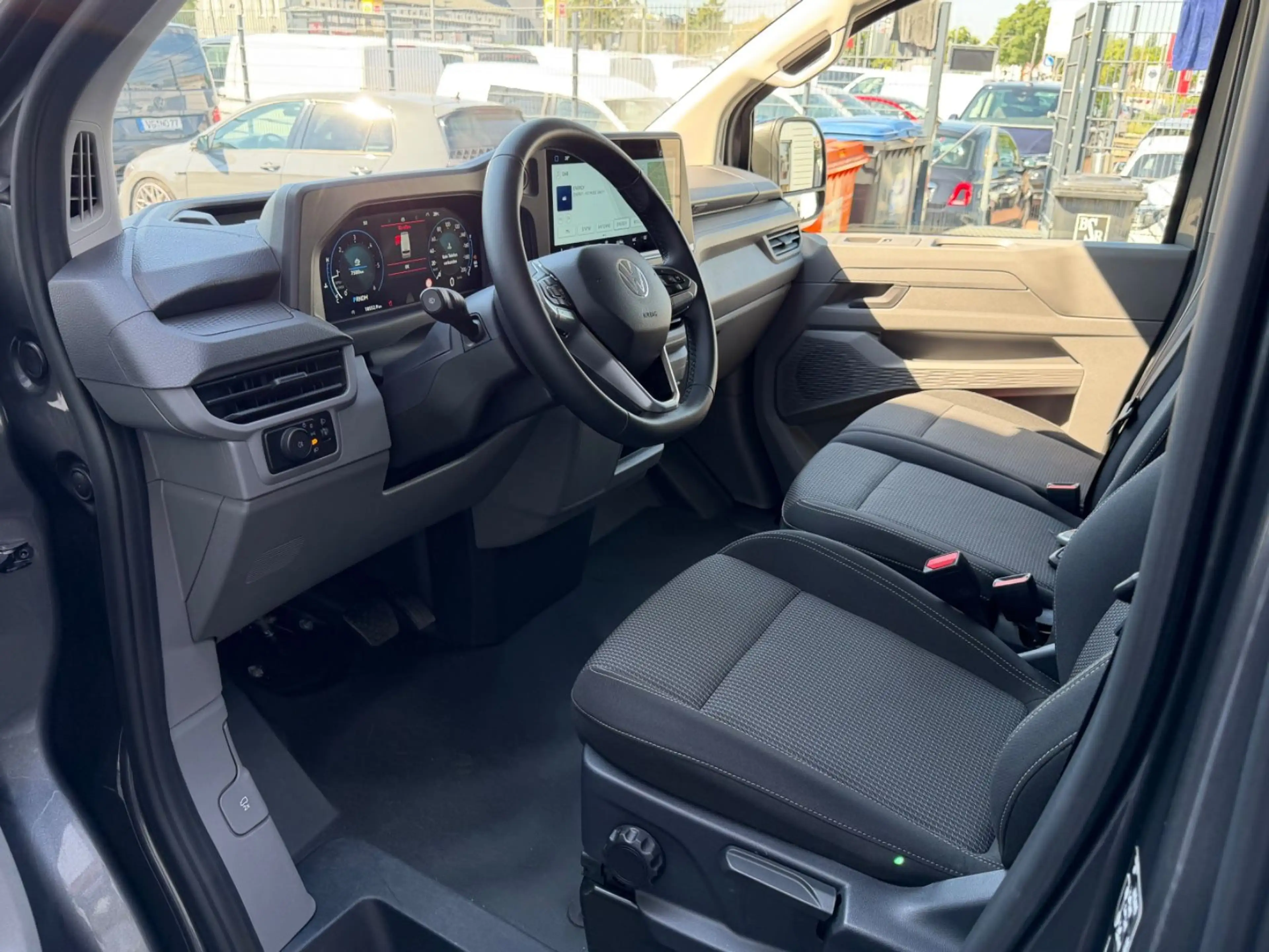 Volkswagen T7 Caravelle LR Autom. LED Kamera Digital — photo 12