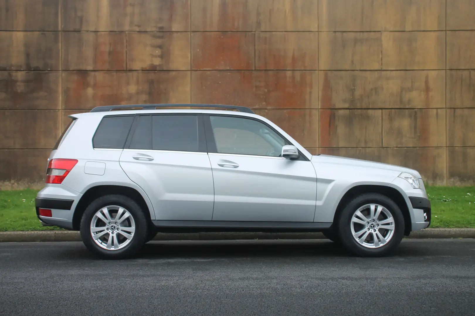 Mercedes-Benz GLK 280 4-Matic Stříbrná - 2