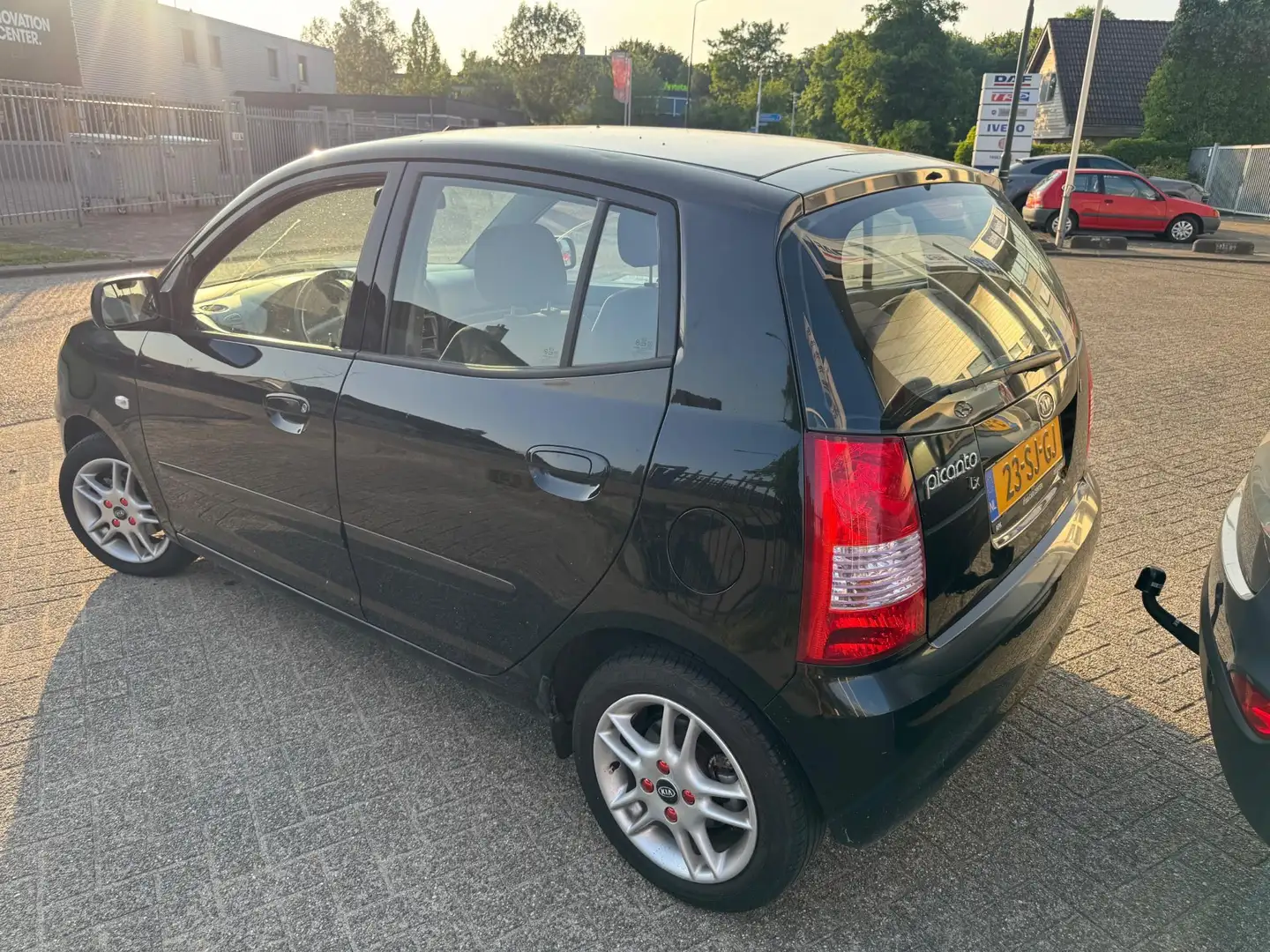 Kia Picanto 1.1 EX AUTOMAAT, AIRCO,CRUISE Zwart - 2