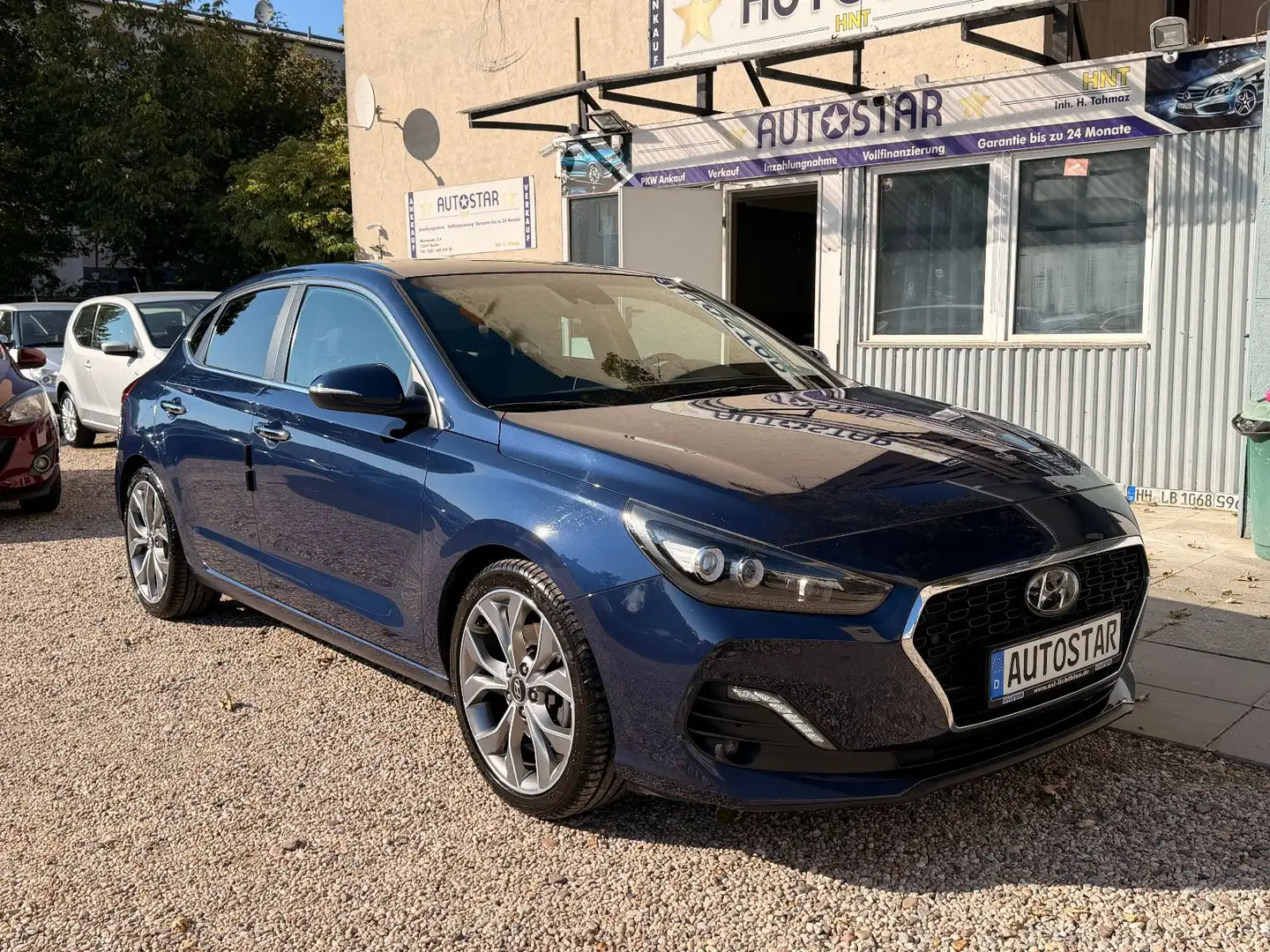 Hyundai i30 Fastback Premium TOP AUSSTATTUNG Blau - 2
