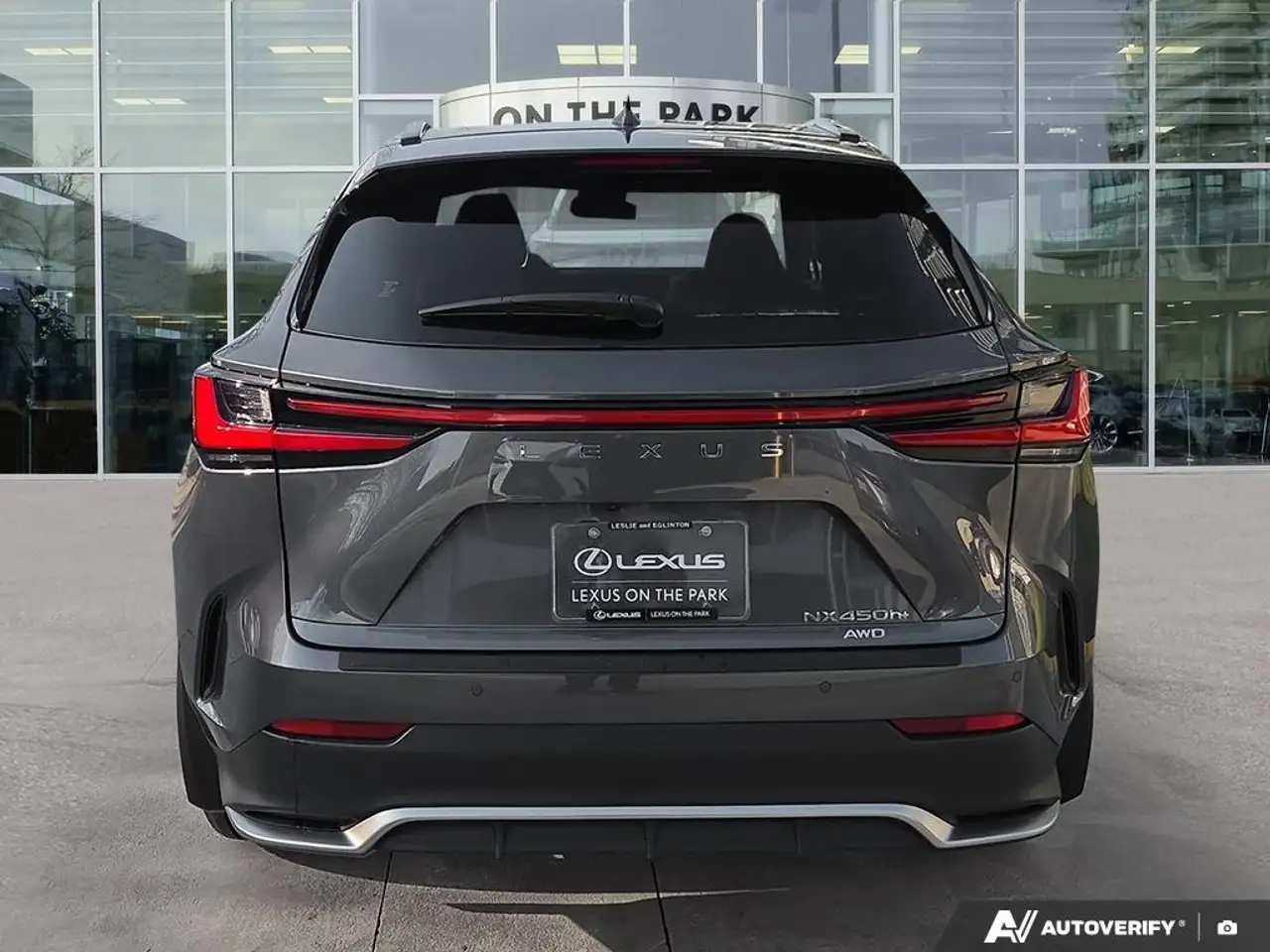 Lexus NX снимка Lexus NX