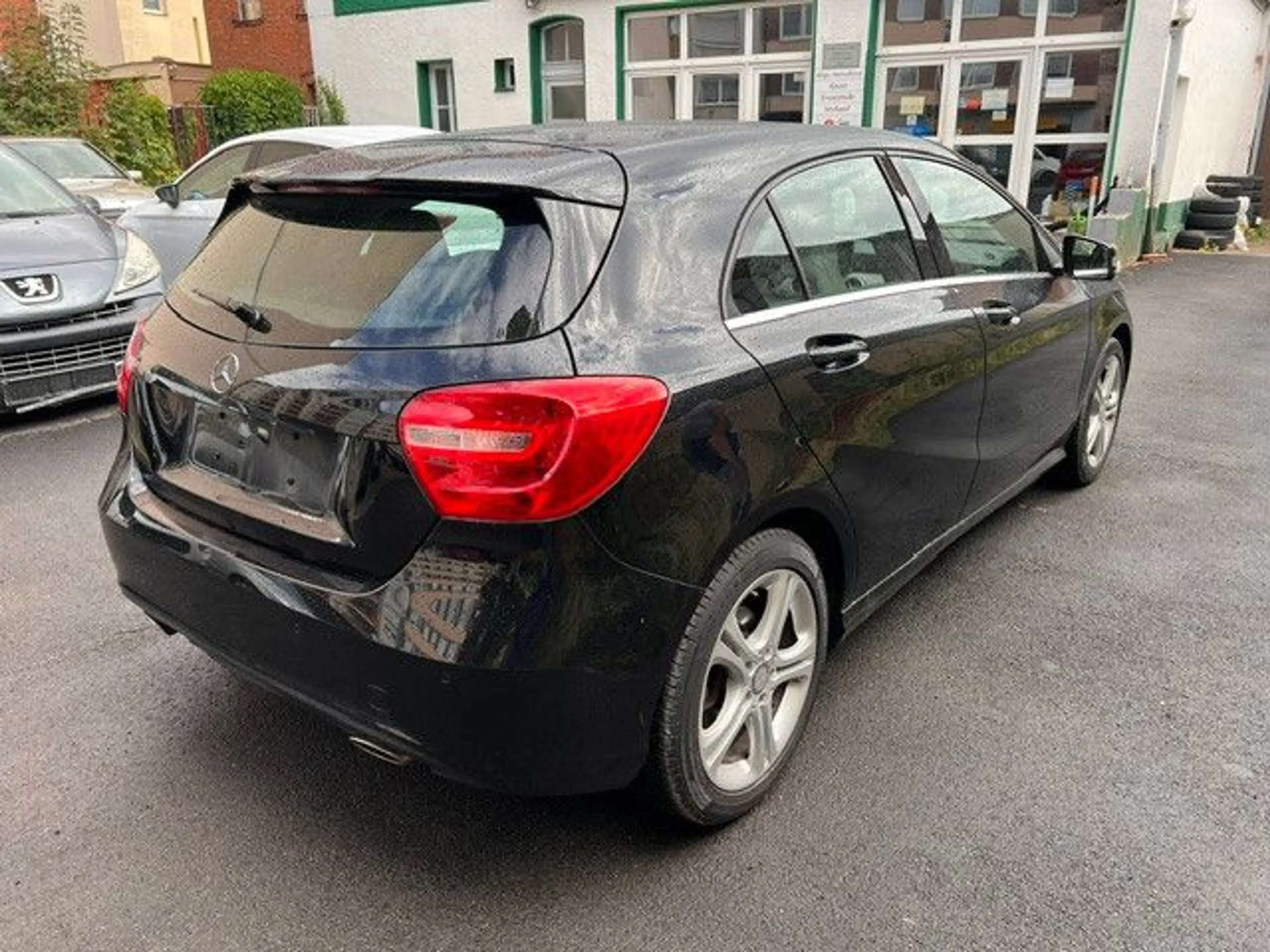 Mercedes-Benz A 200 7G-DCT Urban Comand Kamera — photo 4