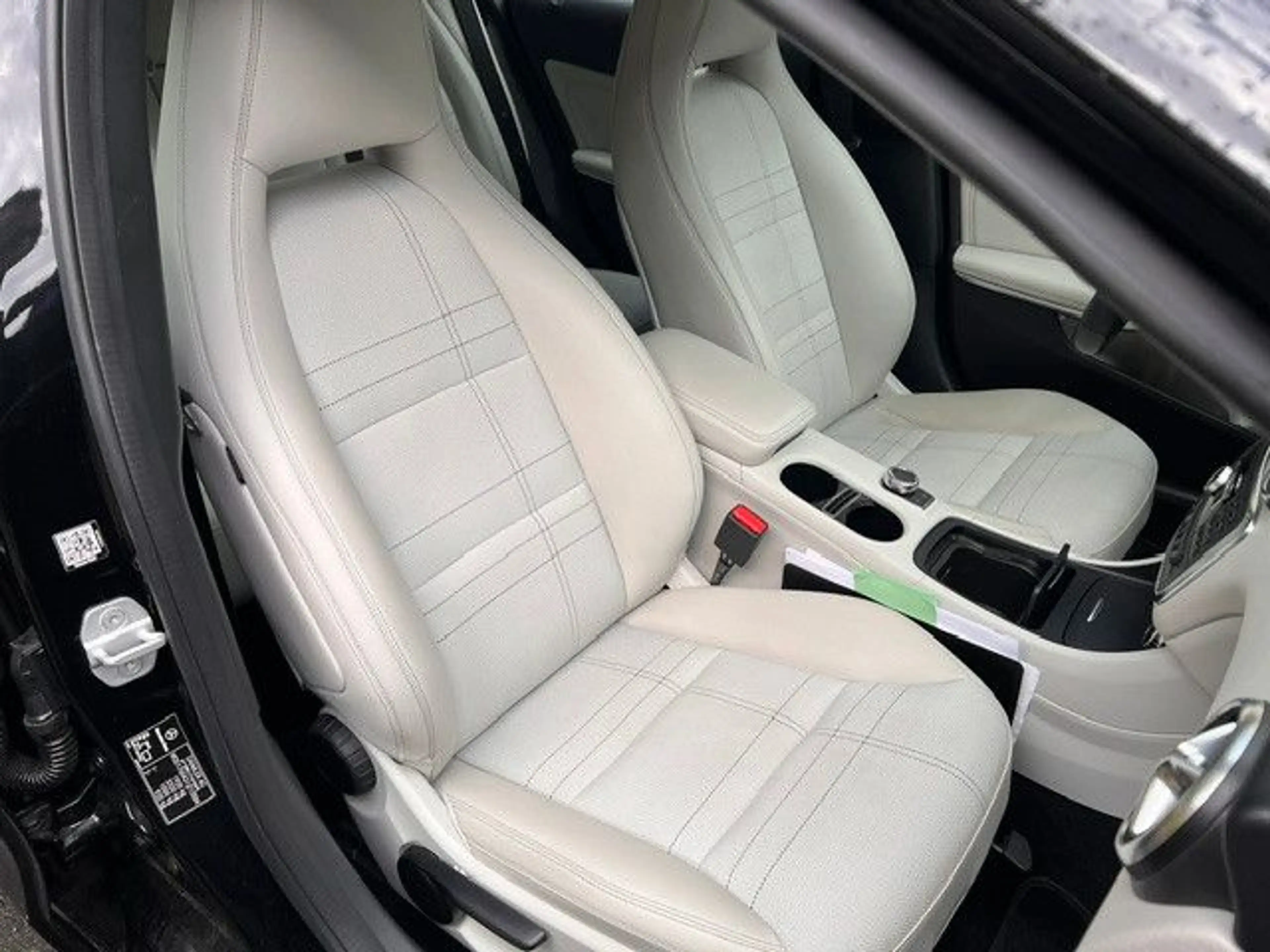 Mercedes-Benz A 200 7G-DCT Urban Comand Kamera — photo 5