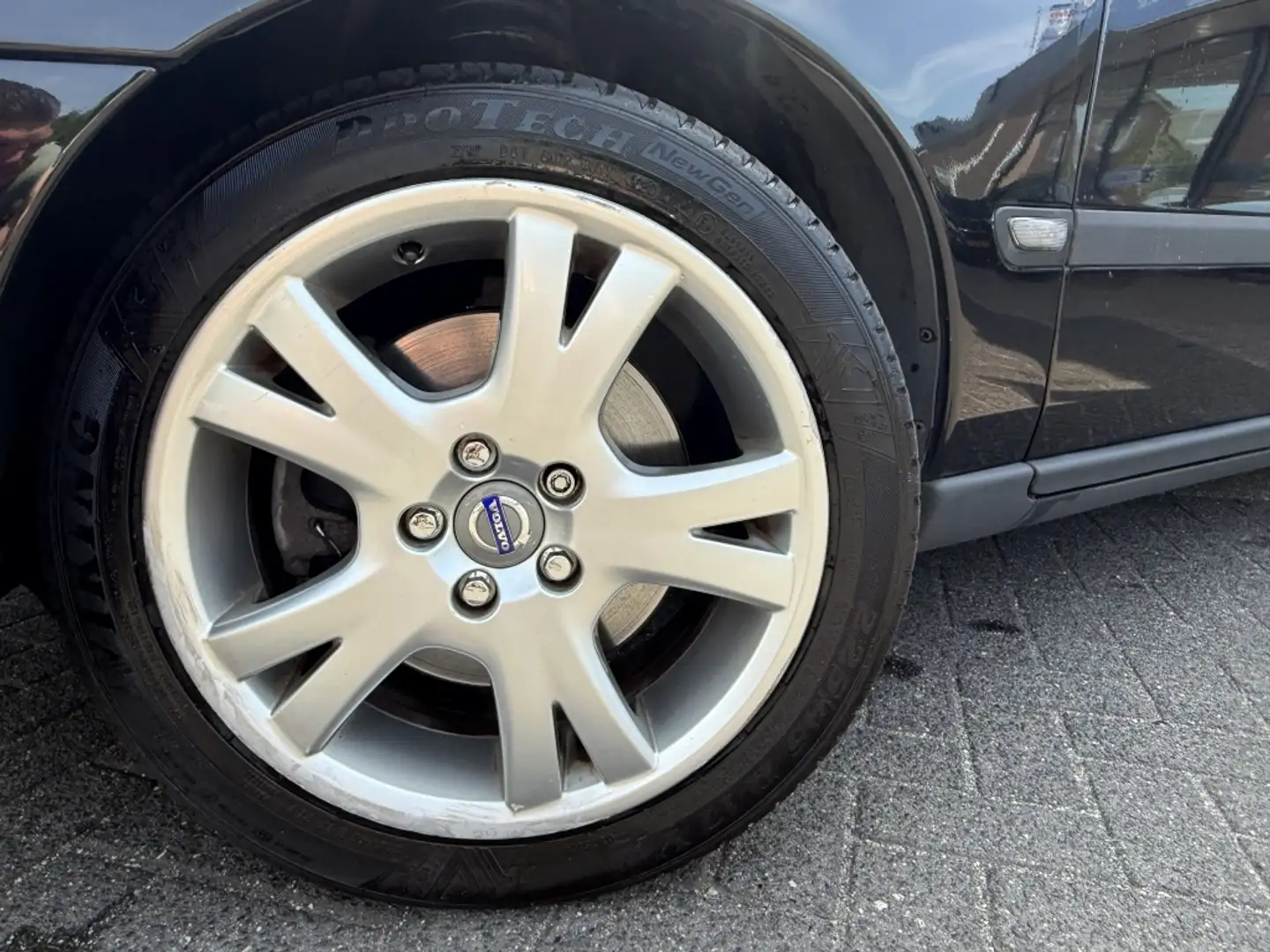 Volvo S60 2.4 T Zwart - 2