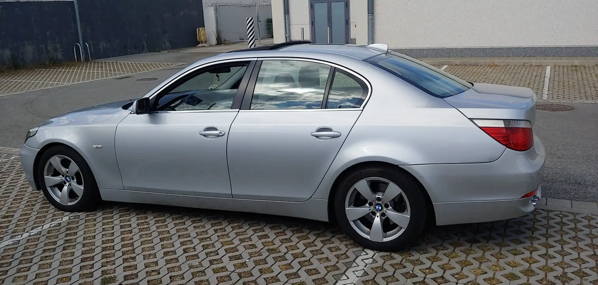 BMW 525 525d Touring Aut. - 2