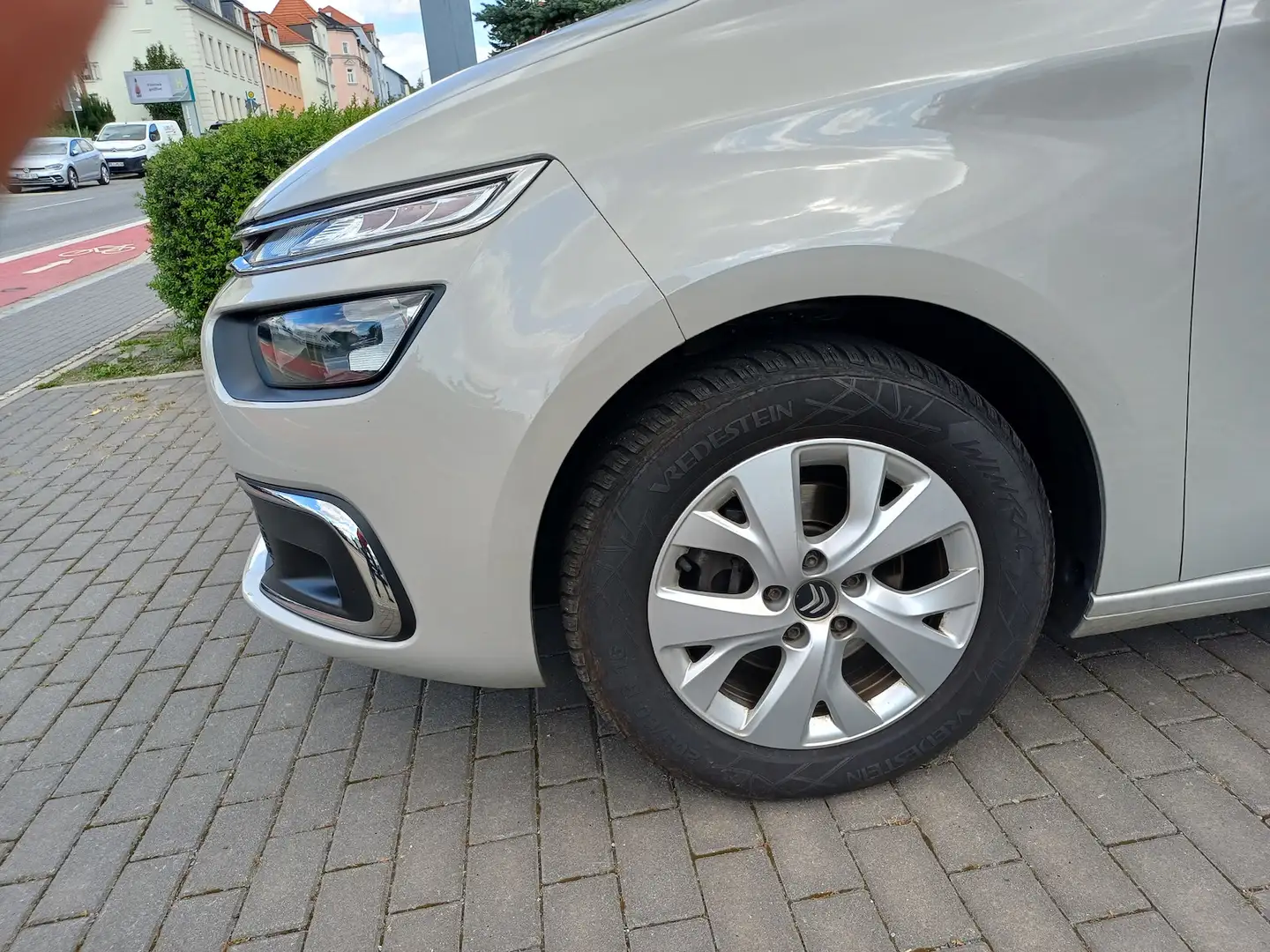 Citroen C4 SpaceTourer 1.2 PureTech Live Beige - 2