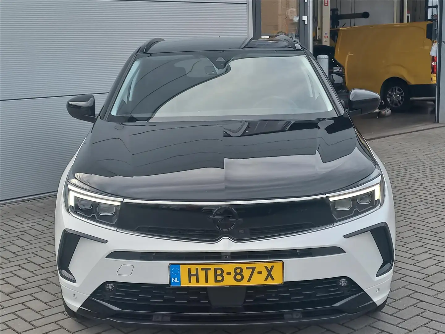 Opel Grandland 1.6 Turbo Hybrid4 300pk 4x4 GSe Automaat | Climate Wit - 2