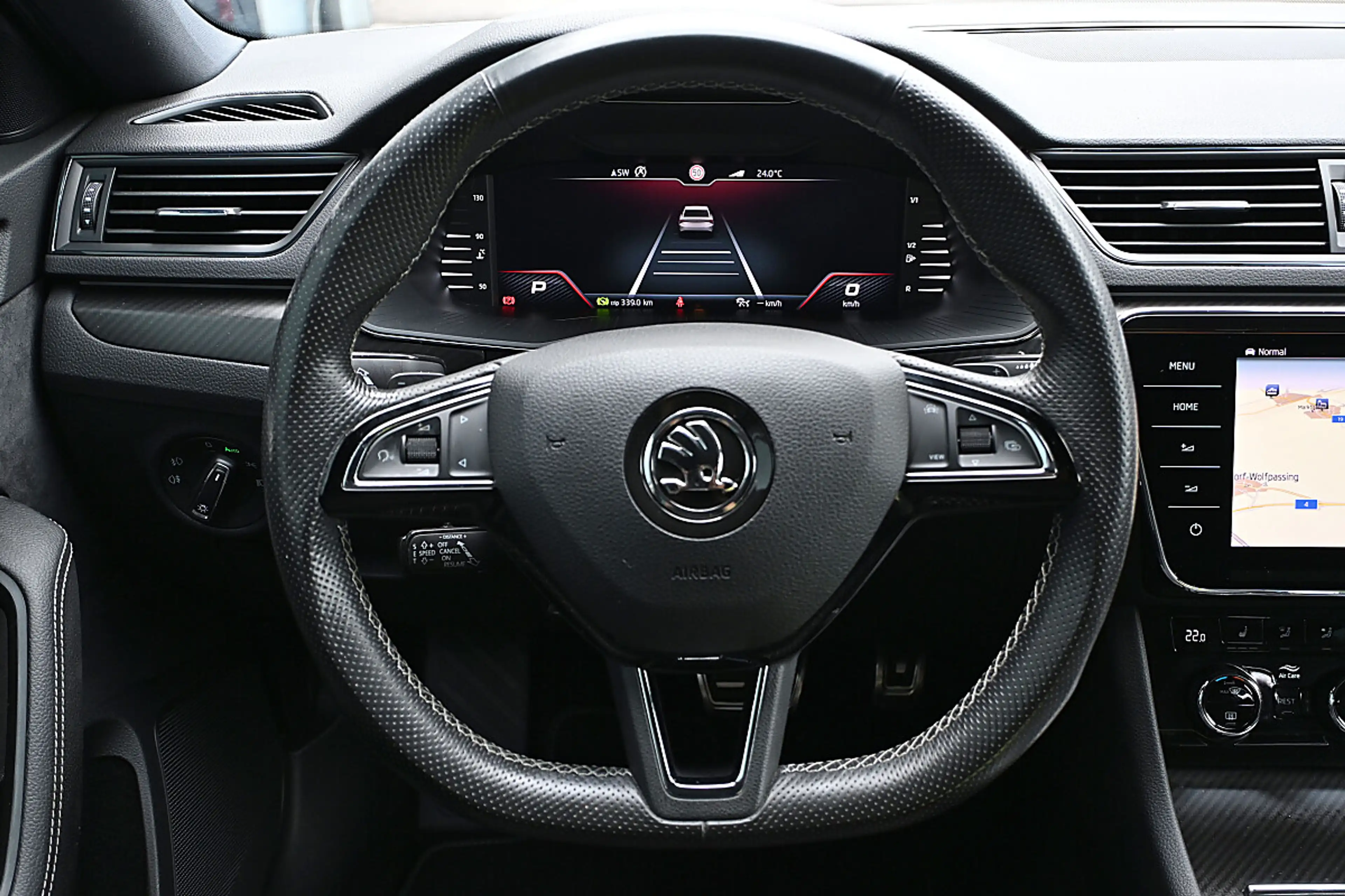 Skoda Superb Kombi 2,0 TDI Sportline DSG ACC, MatrixLED, Pan... — photo 15