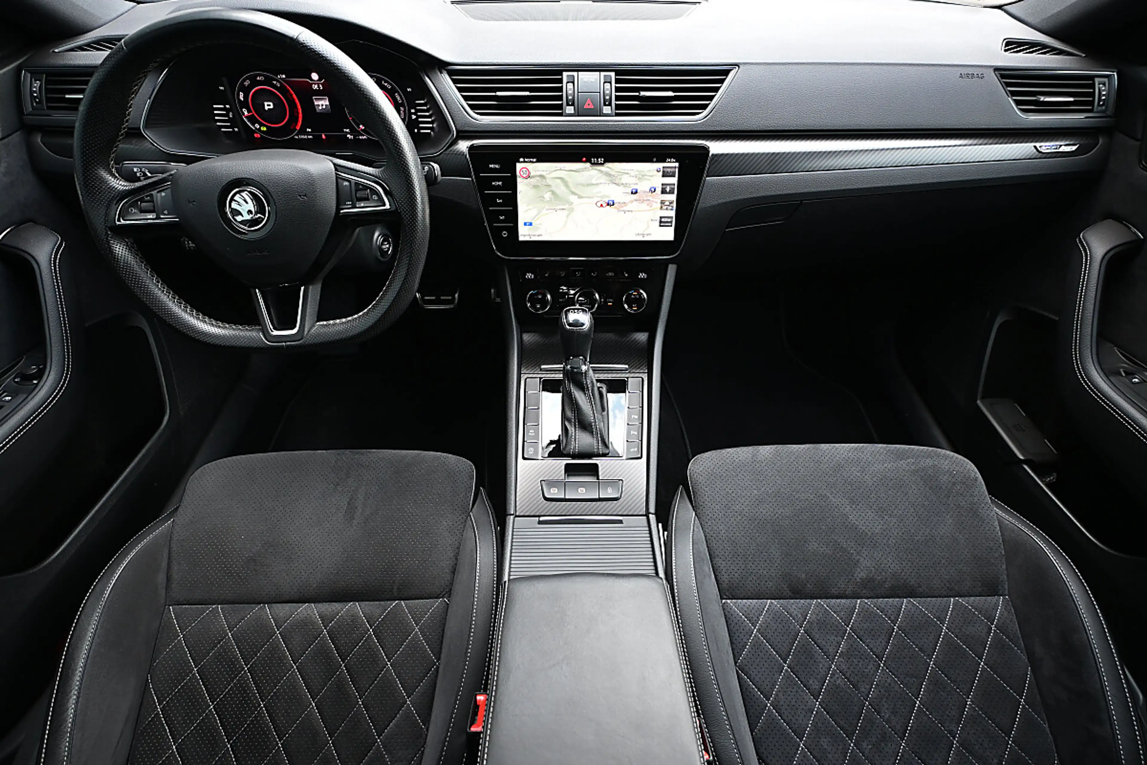 Skoda Superb Kombi 2,0 TDI Sportline DSG ACC, MatrixLED, Pan... — photo 13