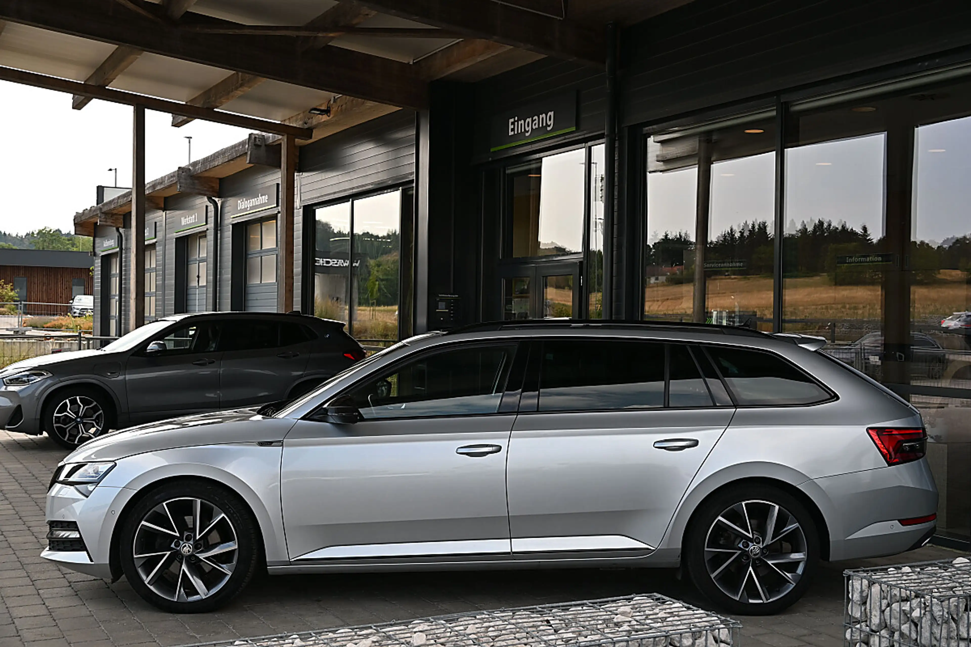 Skoda Superb Kombi 2,0 TDI Sportline DSG ACC, MatrixLED, Pan... — photo 2