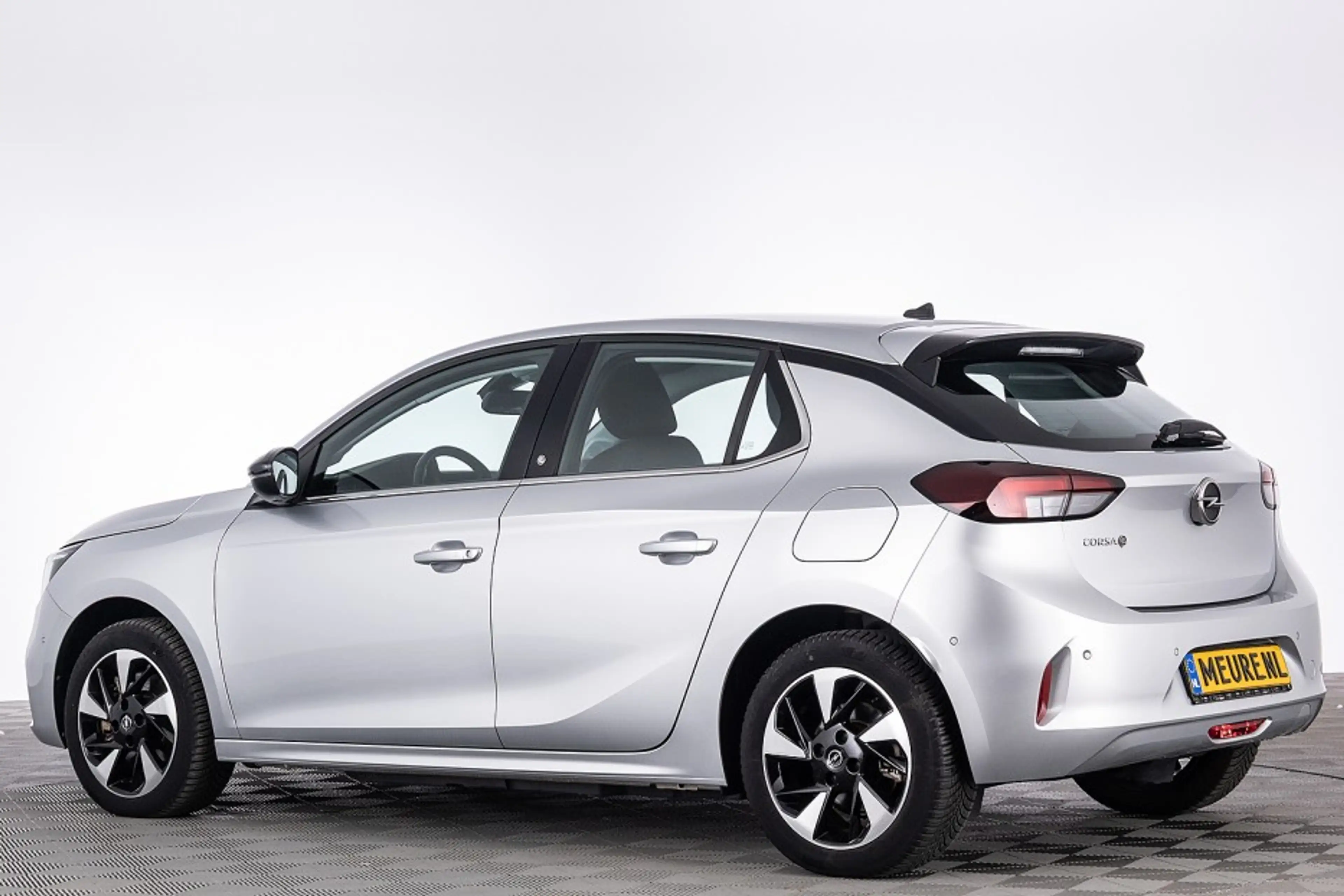 Opel Corsa-e Elegance 50 kWh | 3 Fase | Full LED | Half LEDER | — photo 2