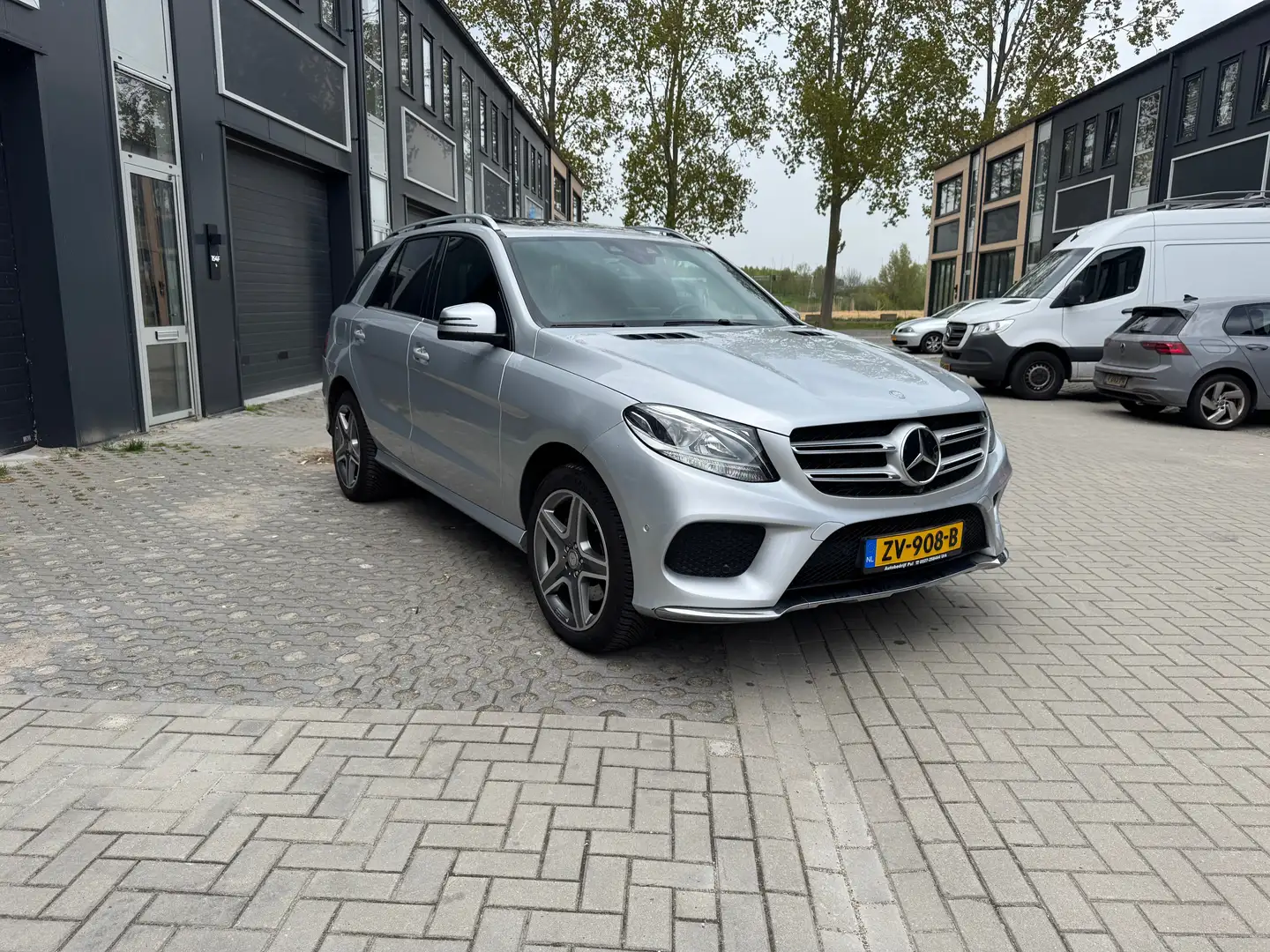 Mercedes-Benz GLE 250 GLE 250 Stříbrná - 1