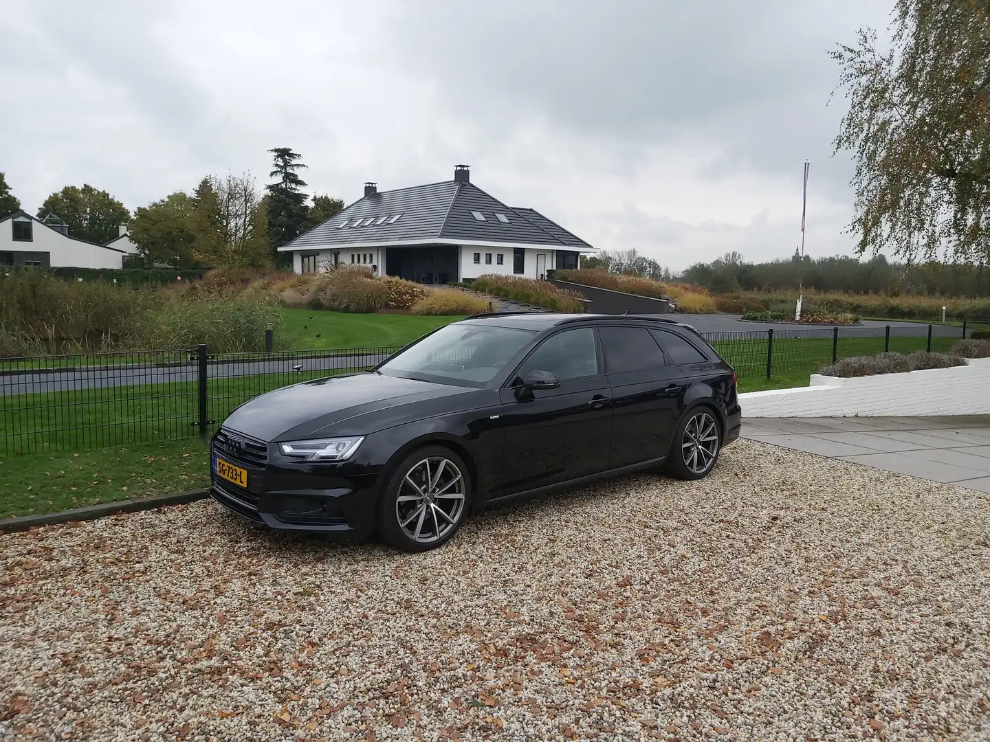 Audi A4 A4 2.0 T MHEV S LINE SPORT BLACK EDITION Zwart - 1