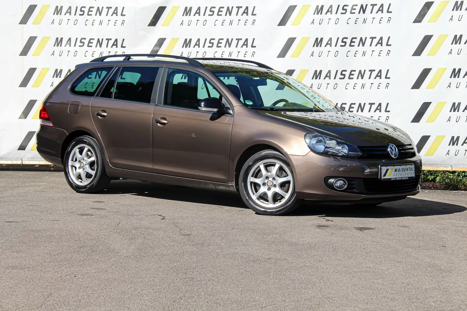 Volkswagen Golf Match Braun - 1
