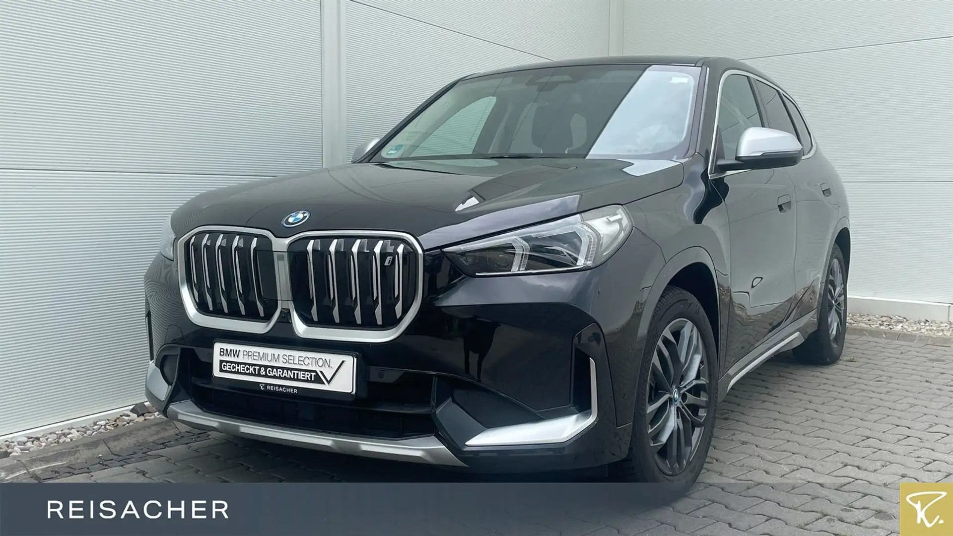 BMW iX1 IX1 XDRIVE30 DAPr.LCProf.HuD,360°,adLED,el.Sitze Schwarz - 1