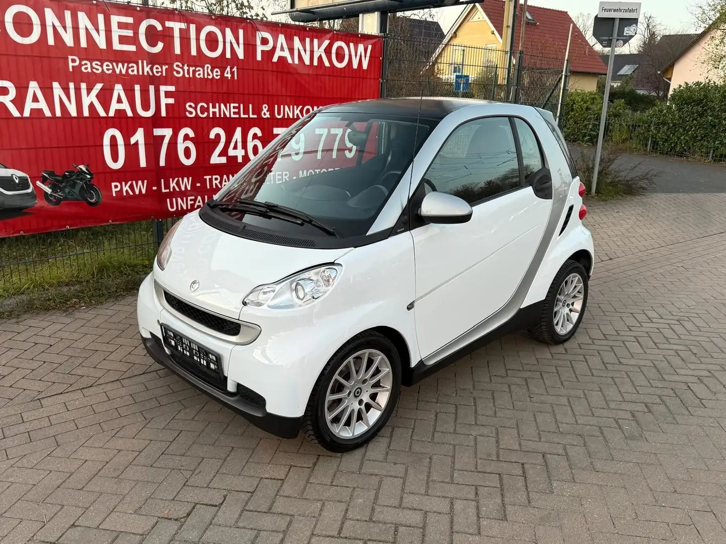 smart forTwo Smart fortwo Micro Hybrid Drive 52 kW*TÜV 06/27* Weiß - 1