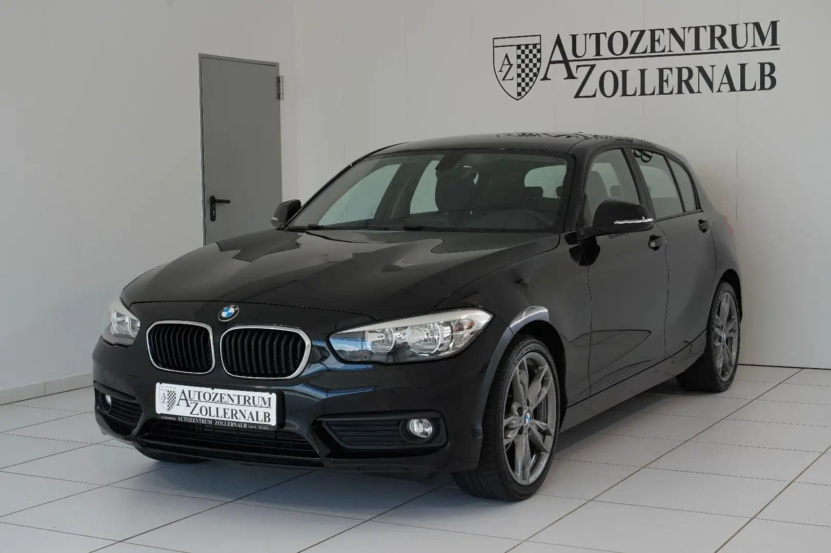 BMW 118 i *M-FELGEN*SHZ*AHK*GEPFLEGTER ZUSTAND* Schwarz - 2