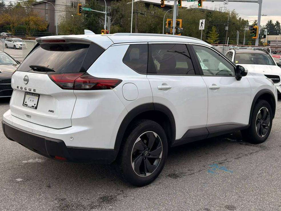 2026 Nissan Rogue — view 5