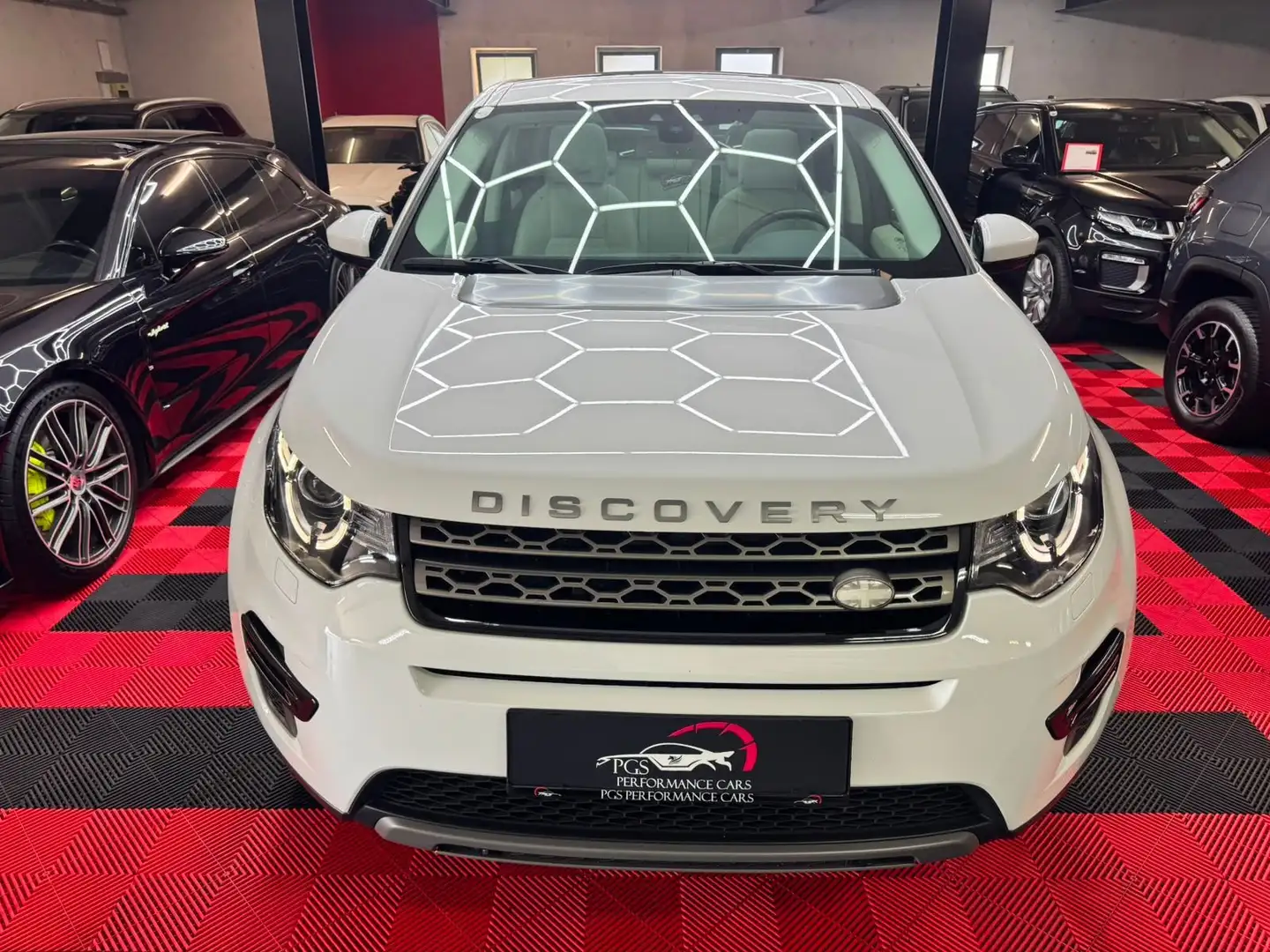 Land Rover Discovery Sport 2,0 TD4 4WD SE/panorama/kamera Weiß - 2