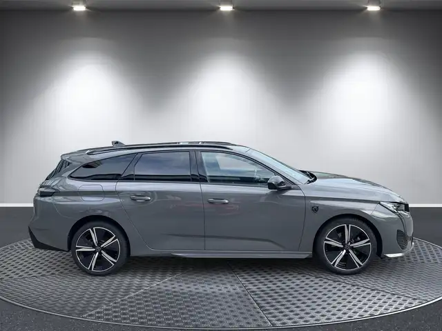 Peugeot 308 view 6