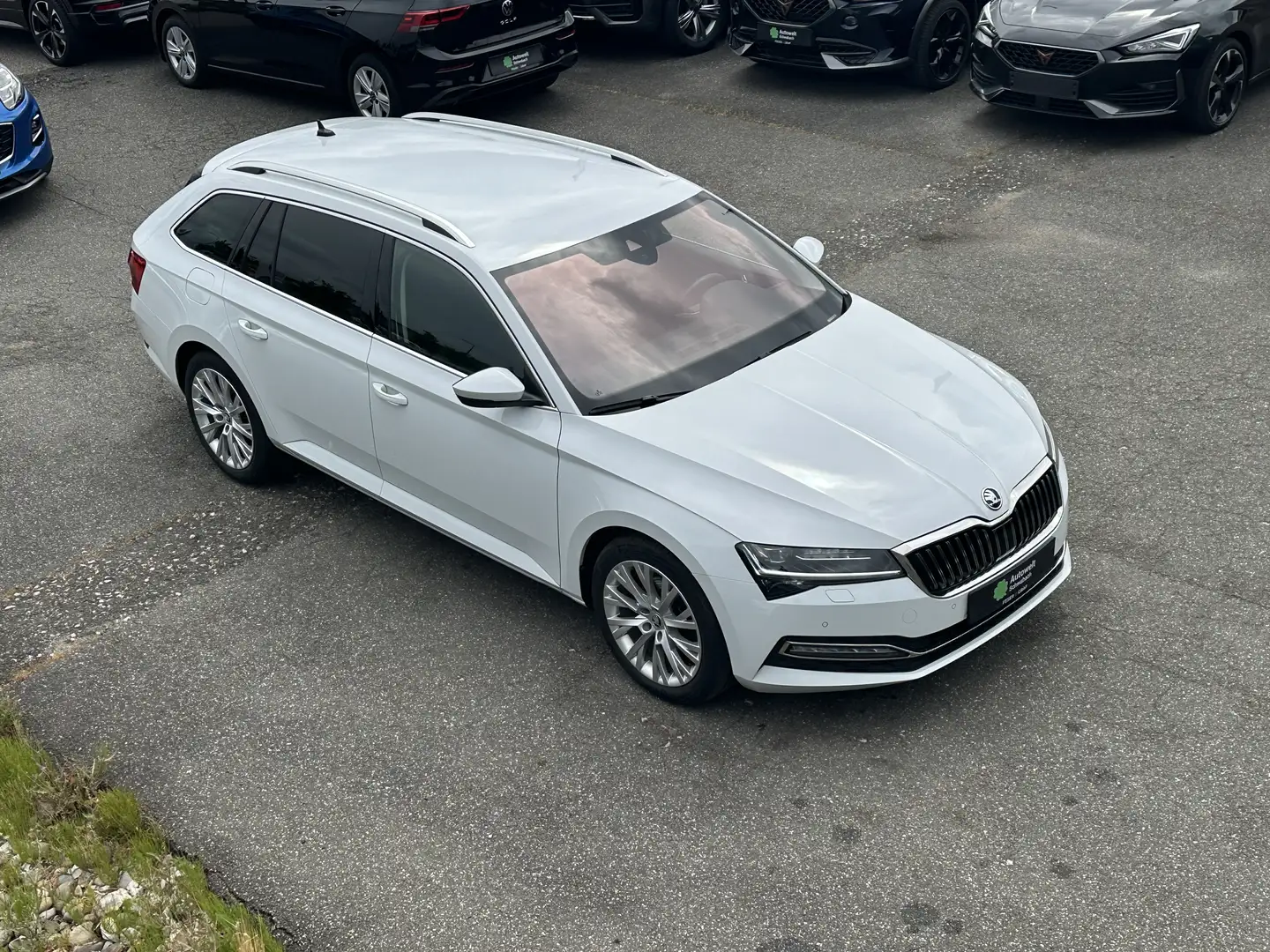 Skoda Superb Combi Style 2.0 TDI AHK LED PDC ACC SHZ Weiß - 1