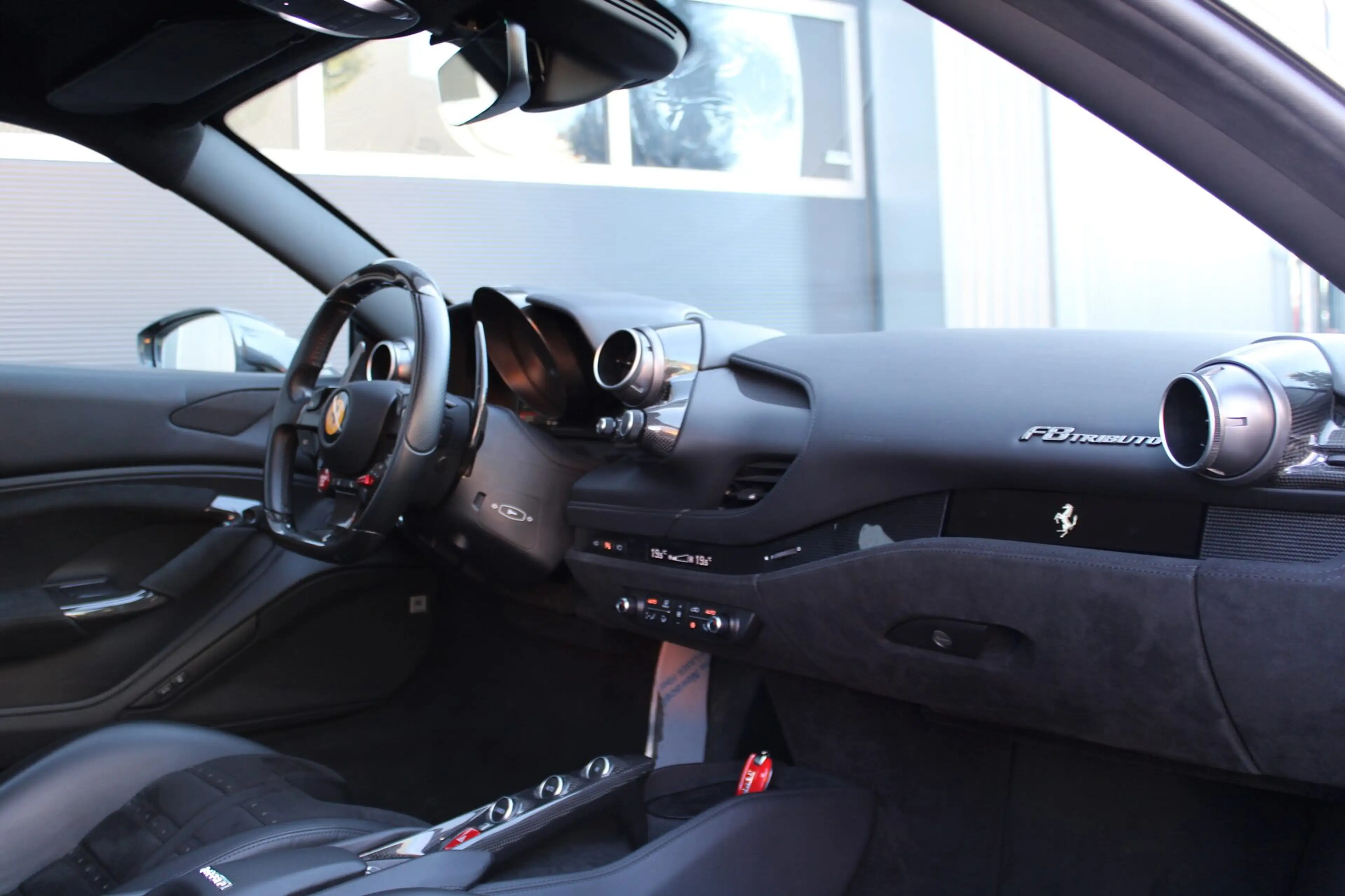 Ferrari F8 Tributo 3.9 V8 HELE — photo 10