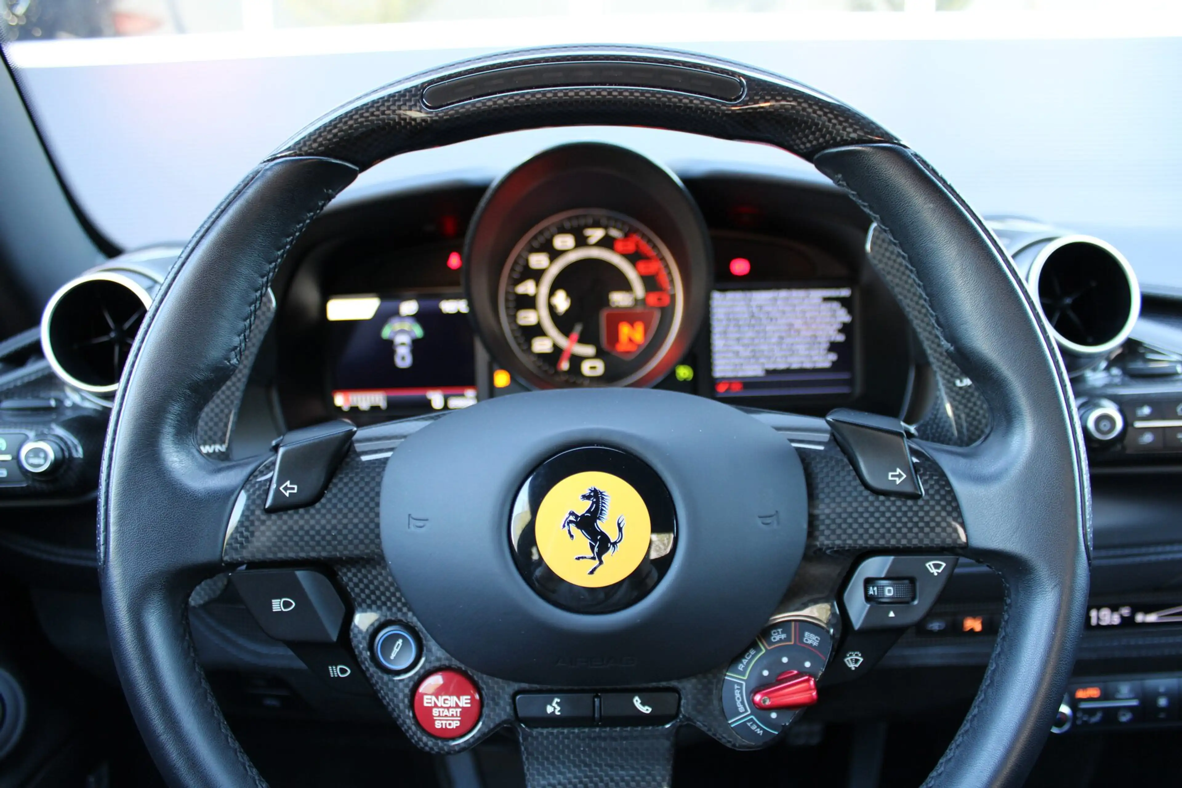 Ferrari F8 Tributo 3.9 V8 HELE — photo 13