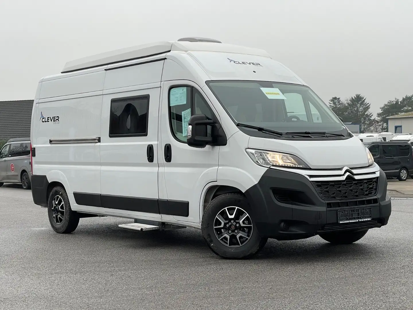 Clever Celebration *Aufstelldach*UVP : 66.850 € Weiß - 1