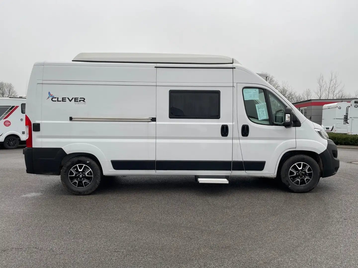 Clever Celebration *Aufstelldach*UVP : 66.850 € Weiß - 2