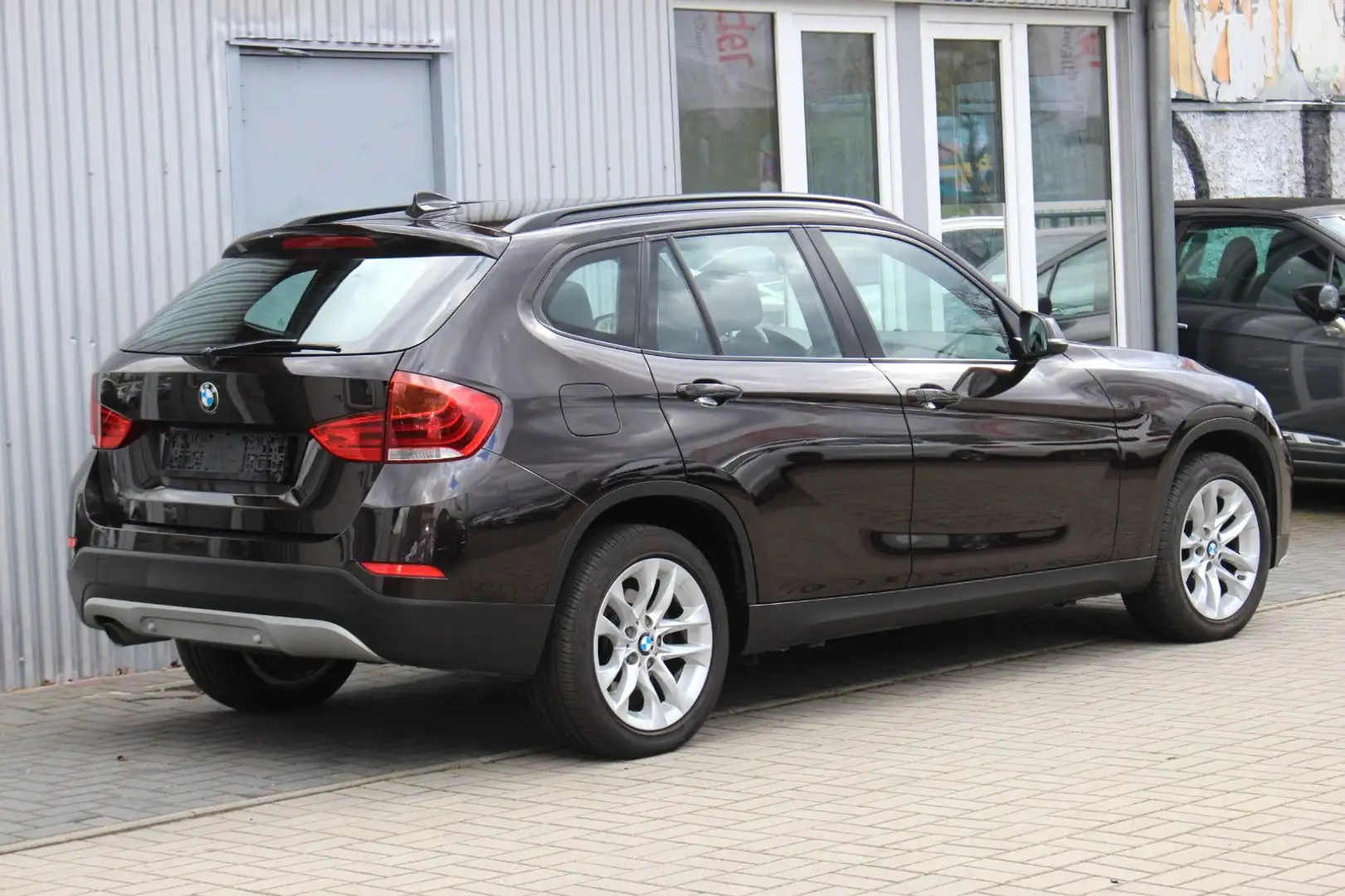BMW X1 sDrive 20d Auto.+Navi+Panorama-Schiebedach Brown - 2