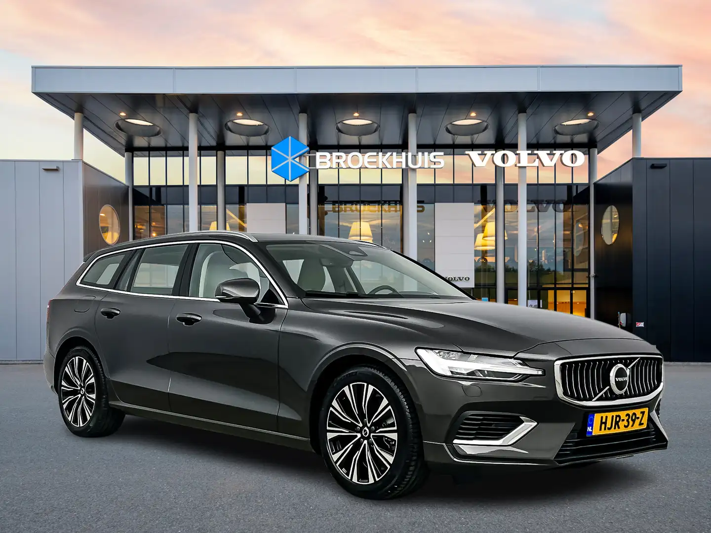 Volvo V60 T6 Recharge Ultimate Bright 18" | Panoramadak | Bl Gris - 2