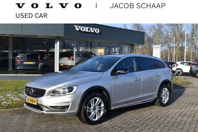 Volvo V60 Cross Country D3 150PK Automaat Momentum | Trekhaak | Stoelverwa