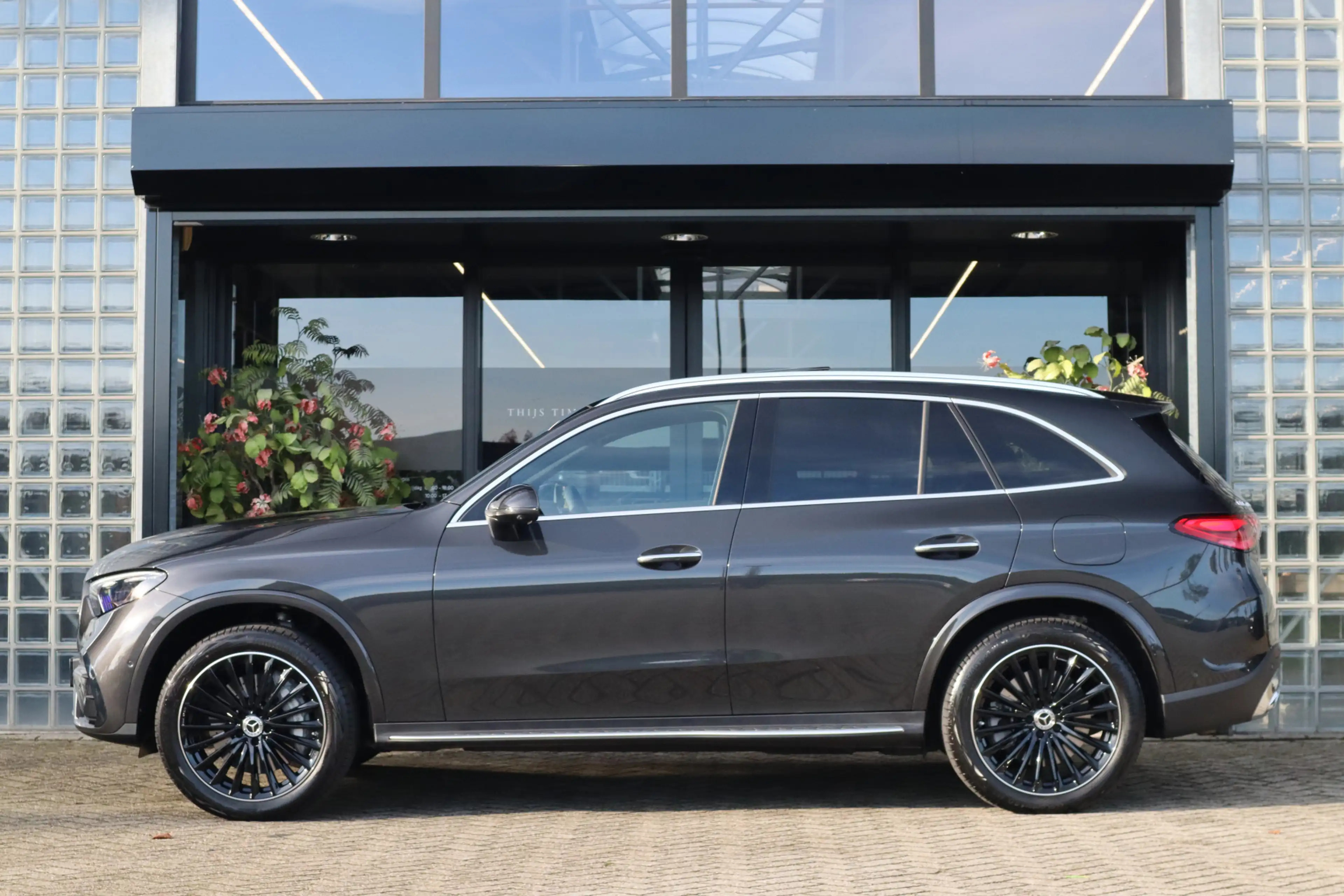 Mercedes-Benz GLC 400 e 4MATIC | AMG-Line, Massage, Burmester, Pano, Tre — photo 3