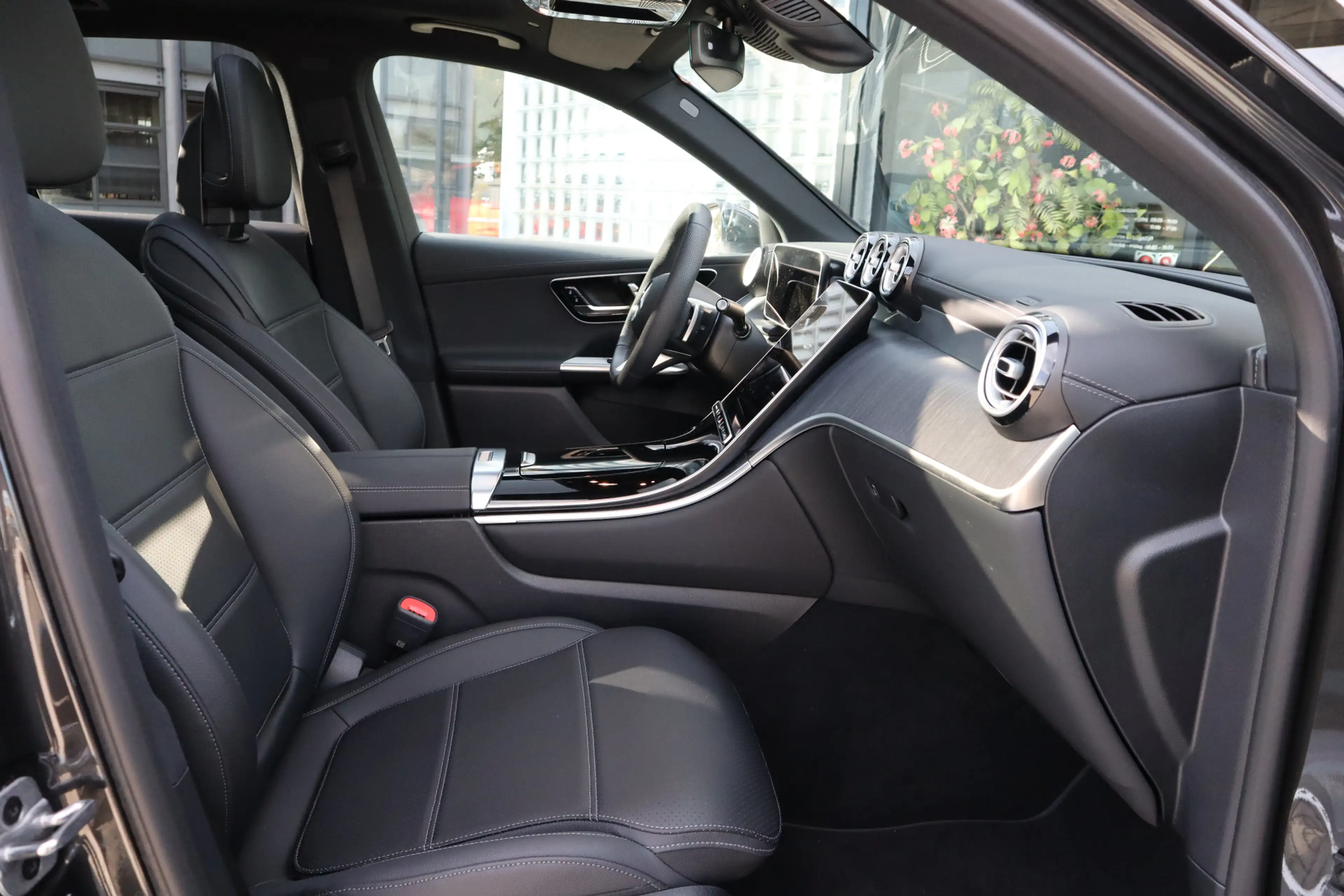 Mercedes-Benz GLC 400 e 4MATIC | AMG-Line, Massage, Burmester, Pano, Tre — photo 13