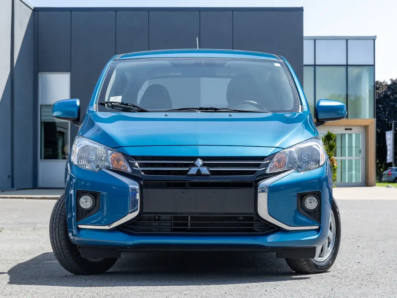 Mitsubishi Mirage снимка Mitsubishi Mirage