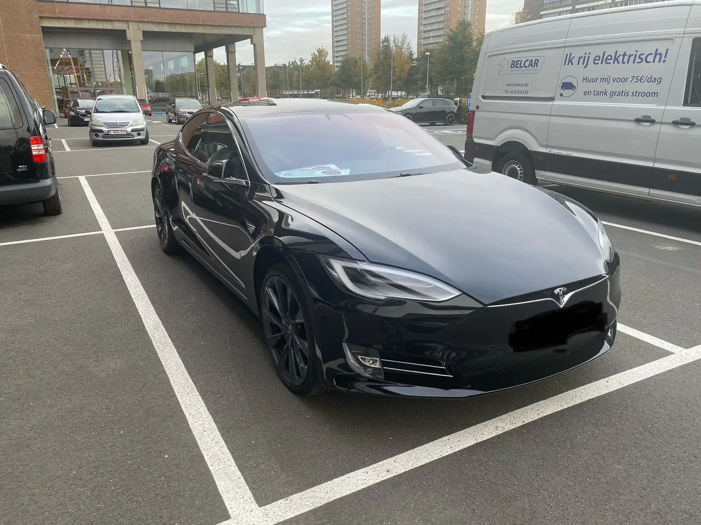 Tesla Model S long range raven - 1