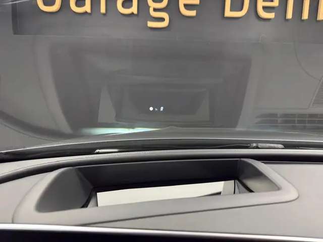 Mercedes-Benz C 200 — photo 20