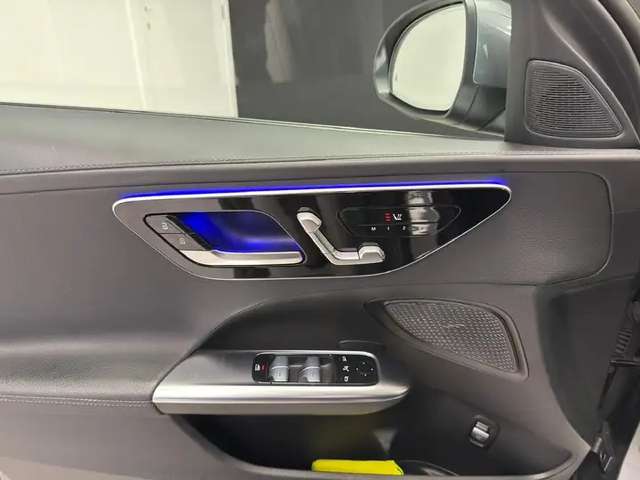 Mercedes-Benz C 200 — photo 17
