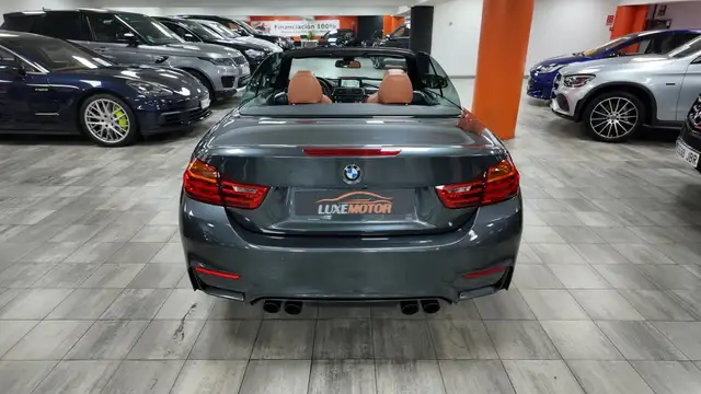 BMW M4 view 5