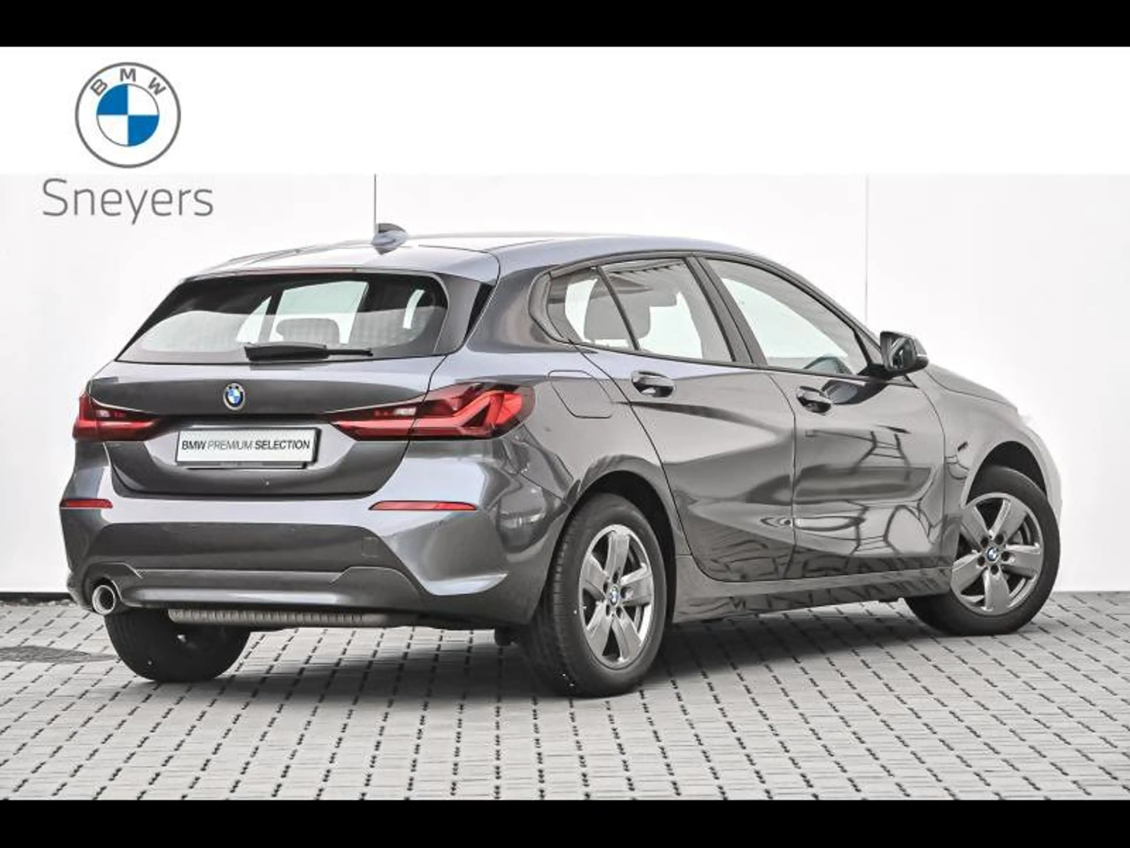 BMW 118 Hatch — photo 2
