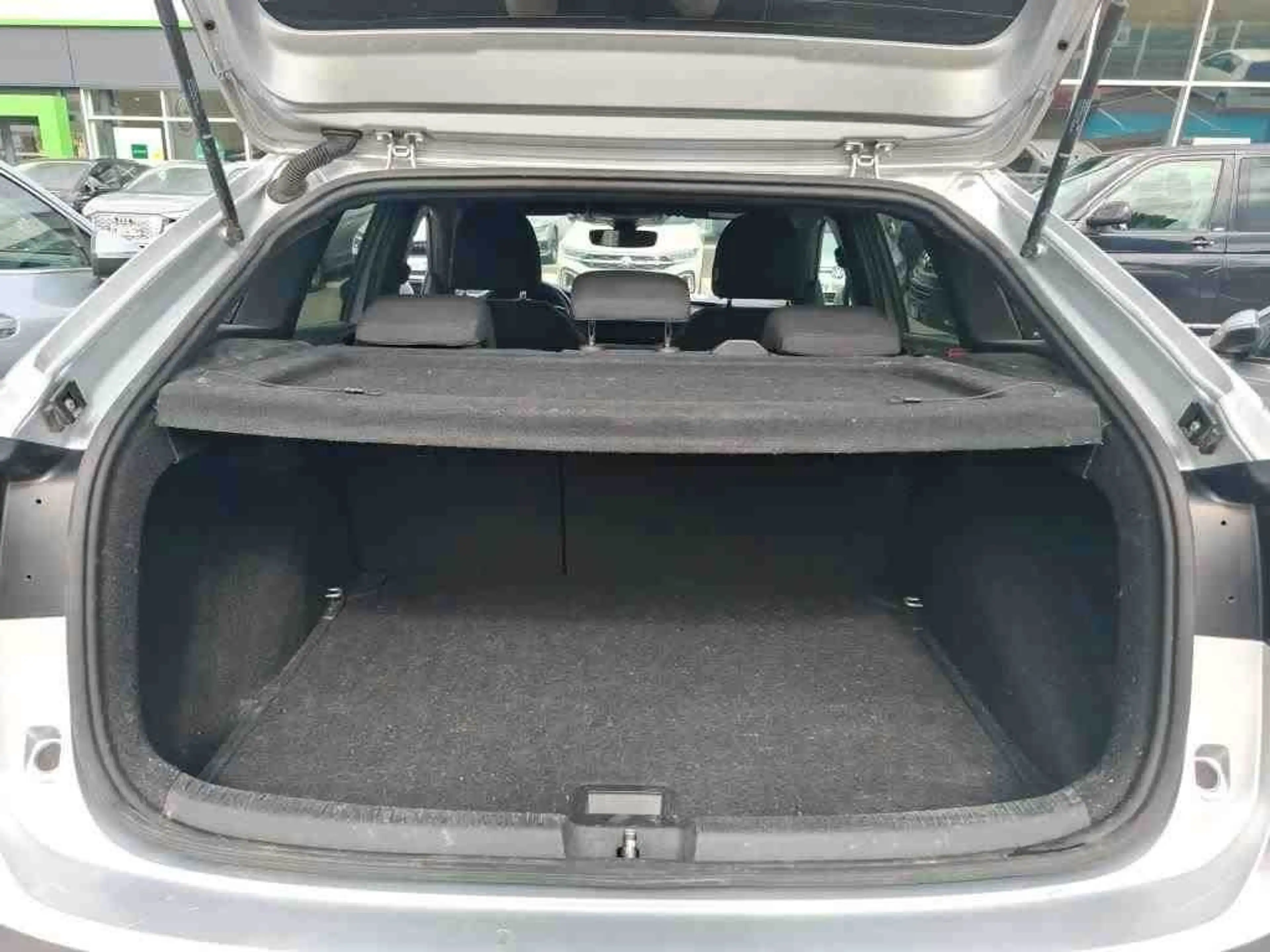 Volkswagen Taigo R-Line 1.0TSI DSG Matrix Navi Kamera ACC — photo 7