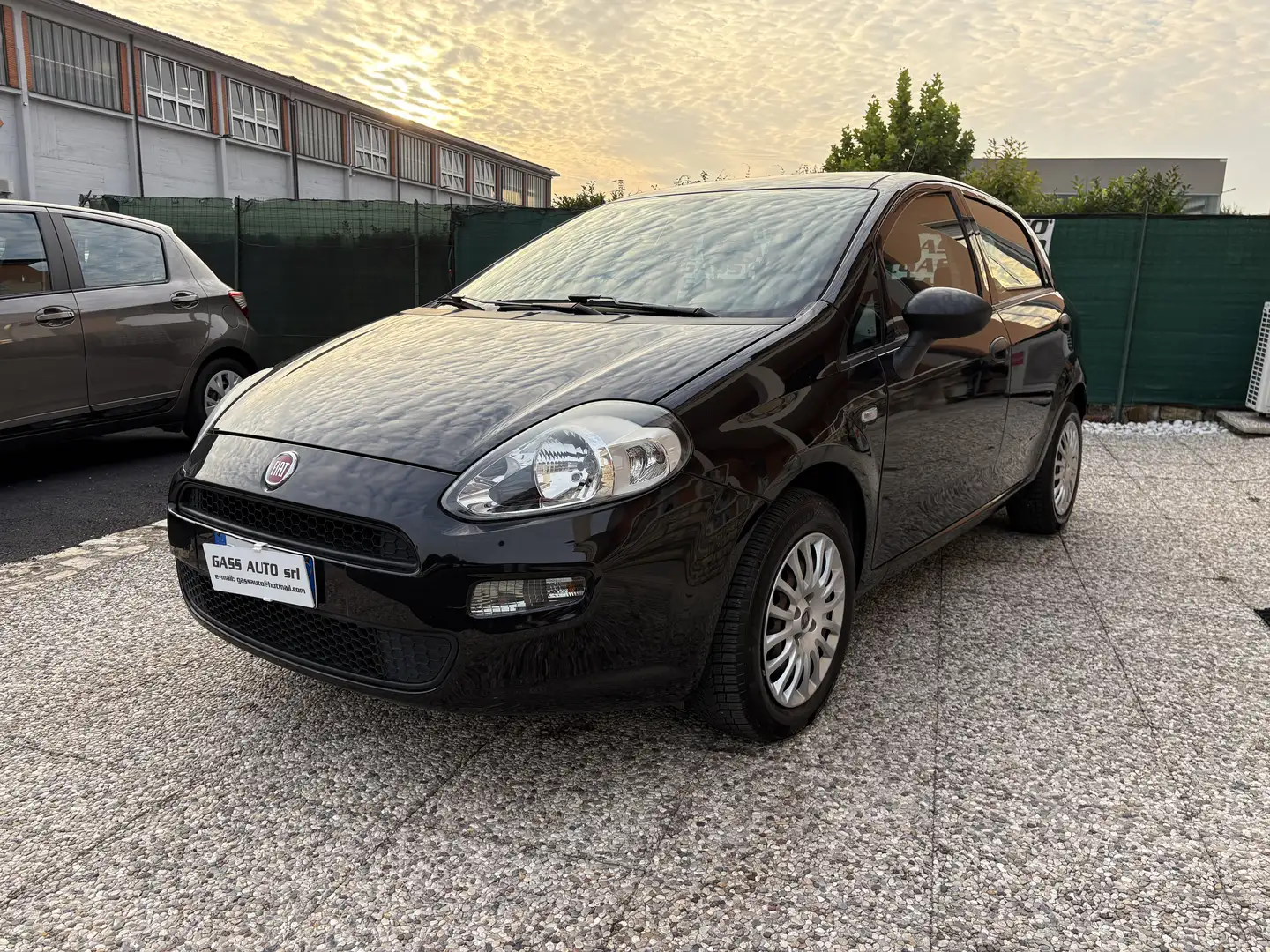 Fiat Punto 5p 1.2 Street E6 Schwarz - 1