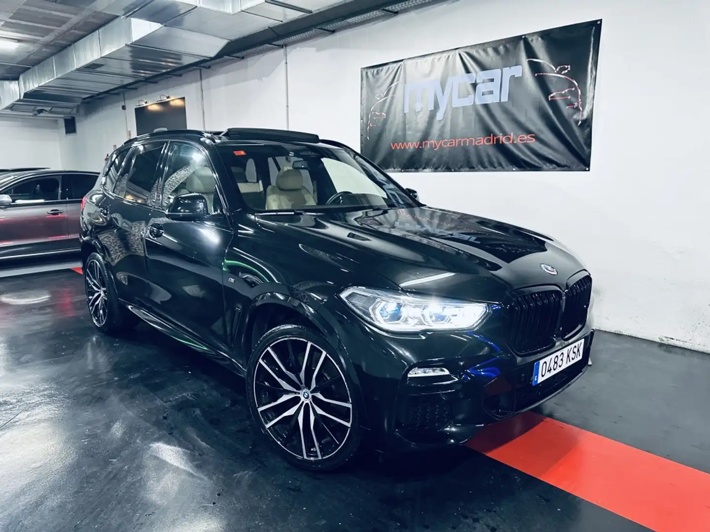 BMW X5 xDrive 30dA Noir - 1