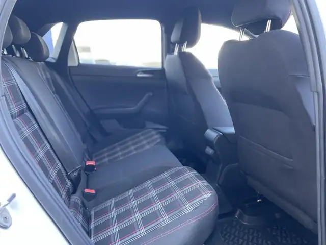 Volkswagen Polo view 5