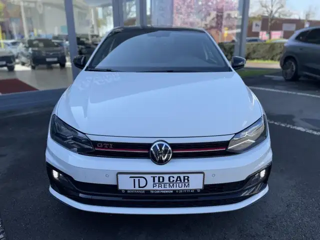 Volkswagen Polo view 2