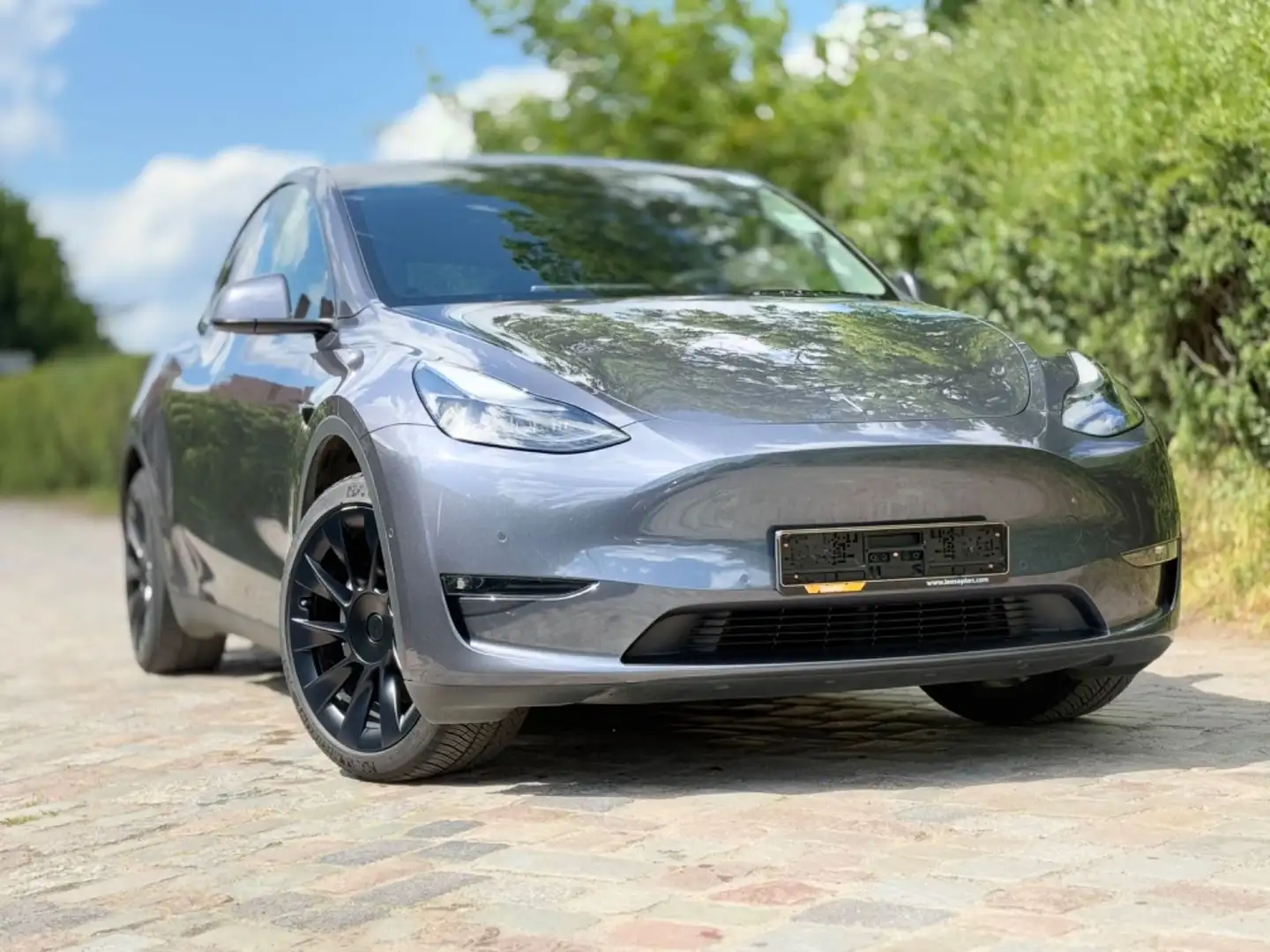 Tesla Model Y Long Range Dual AWD*AUTOPILOT*1ERH*LED* Grau - 1