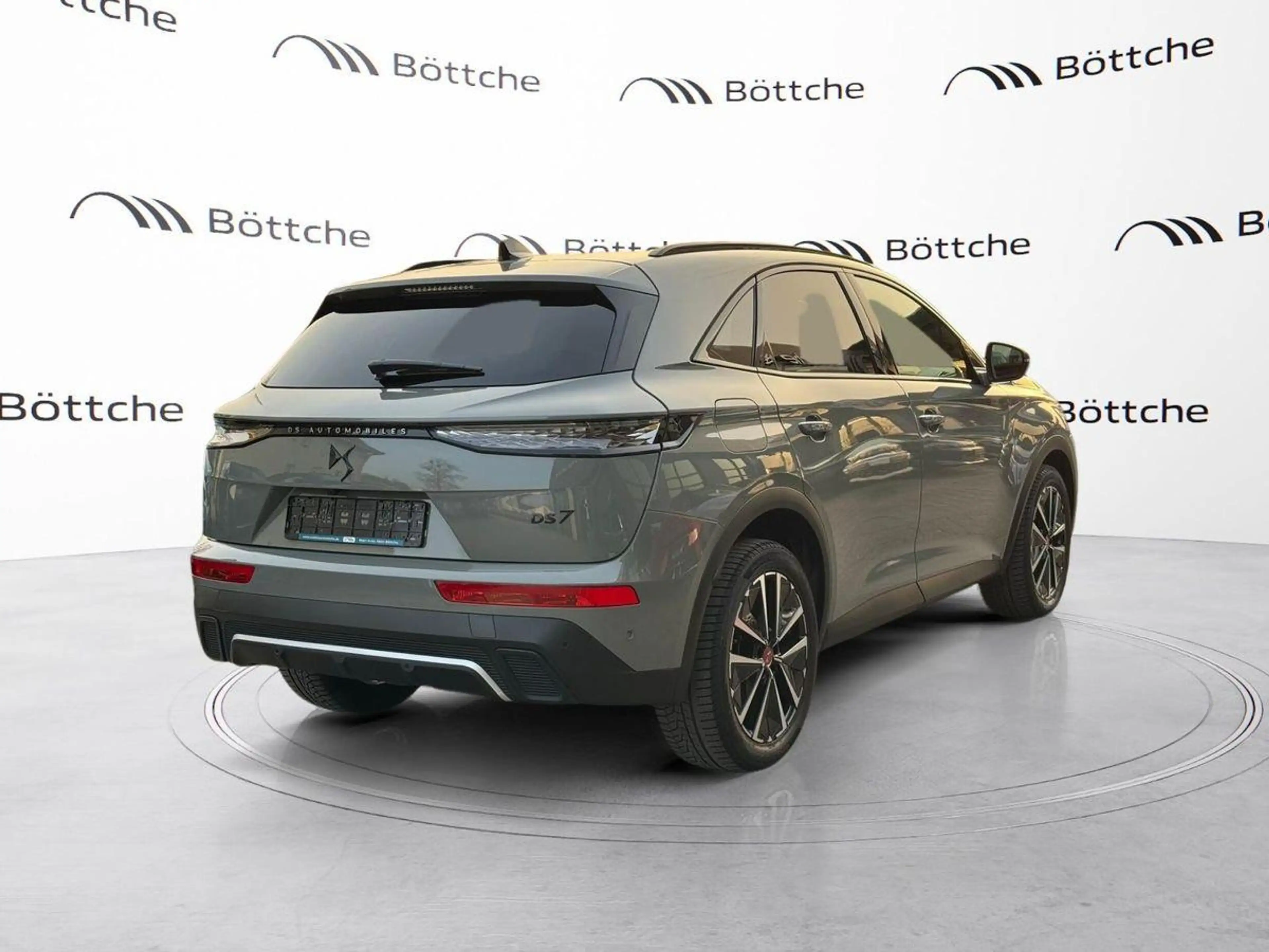 DS Automobiles DS 7 Crossback Performance Line BlueHDI 130 AT8 — photo 4