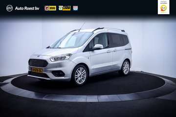 1.0 5Pers TITANIUM Titanium CARPLAY | STOELVERW |