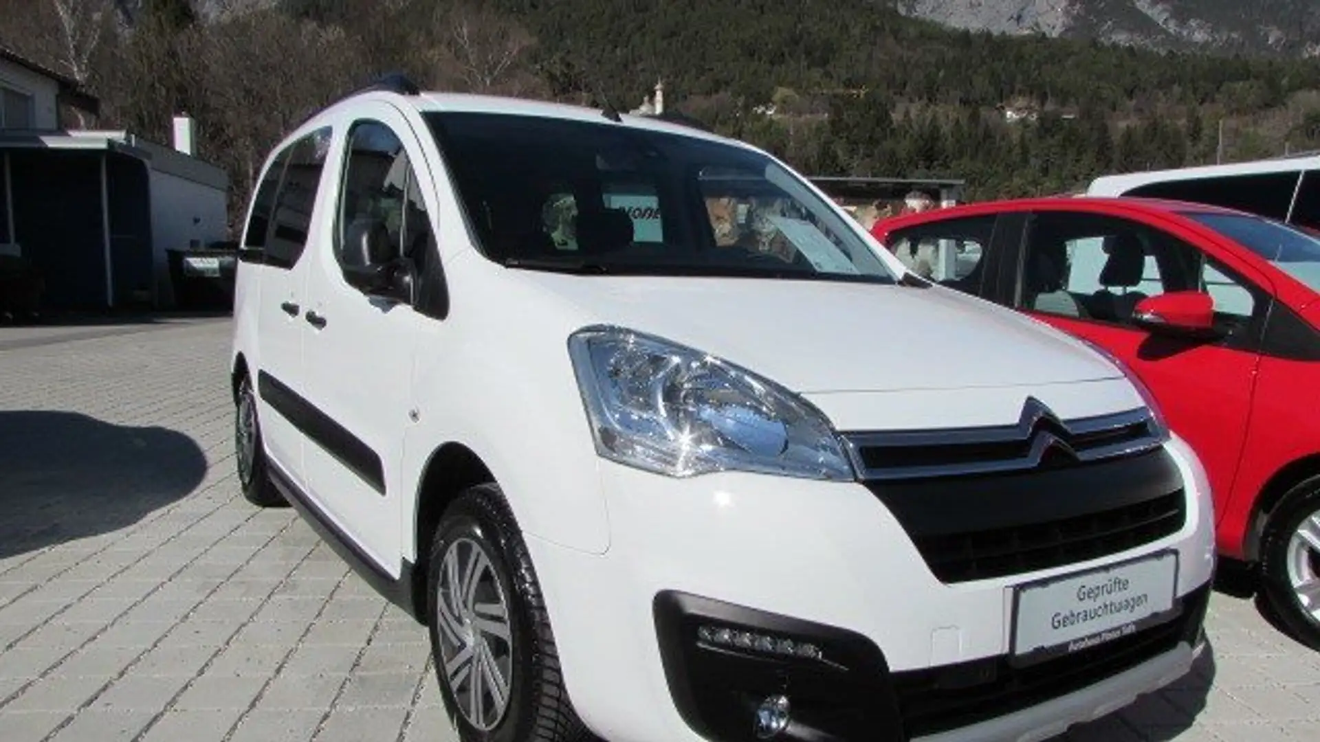 Citroen Berlingo Multispace BlueHDi 120 Feel Weiß - 2