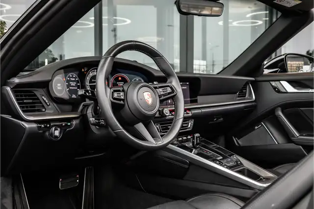 Porsche 992 view 10